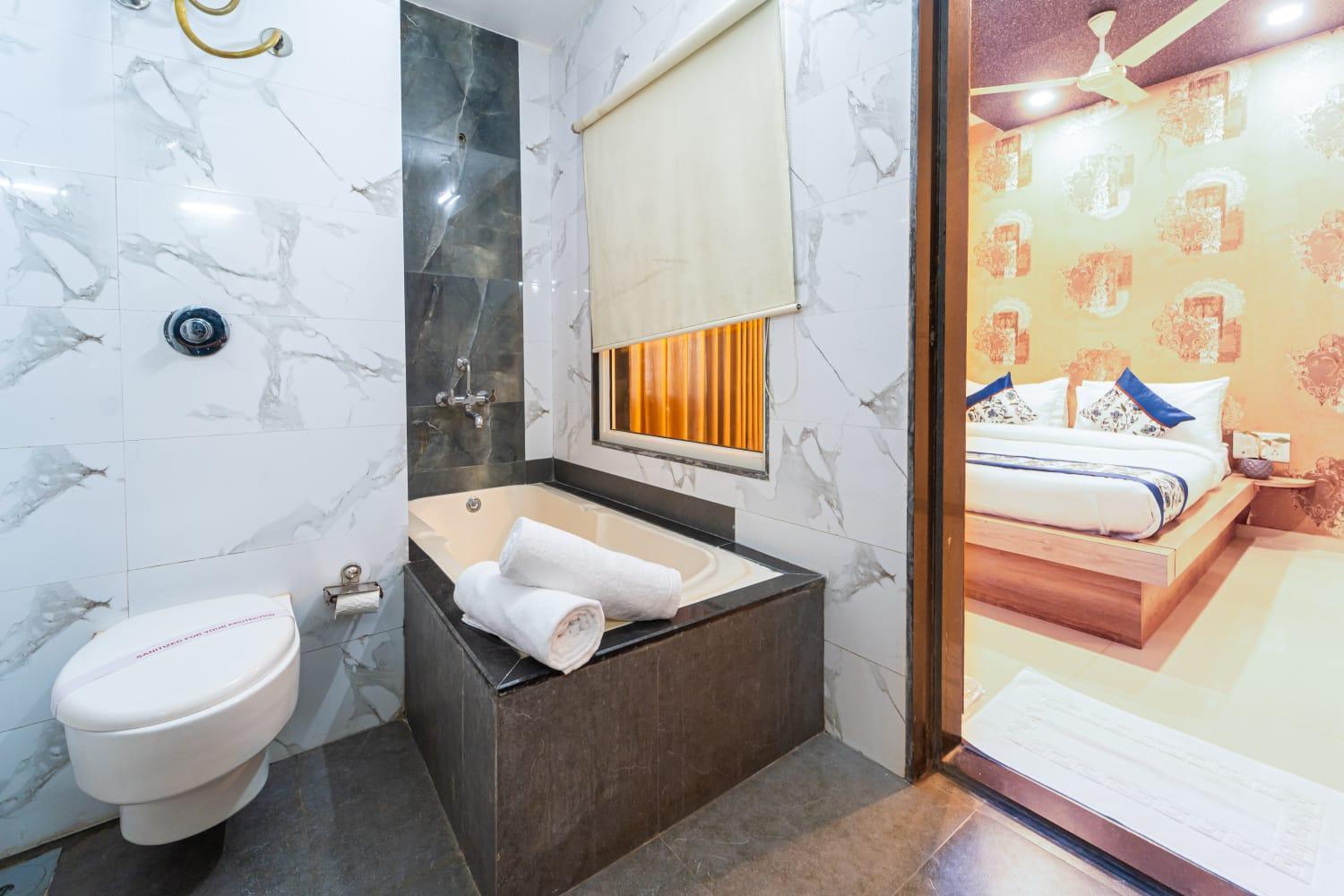 Deluxe Room With Garden View and Balcony (Ground Floor) - Photo 5