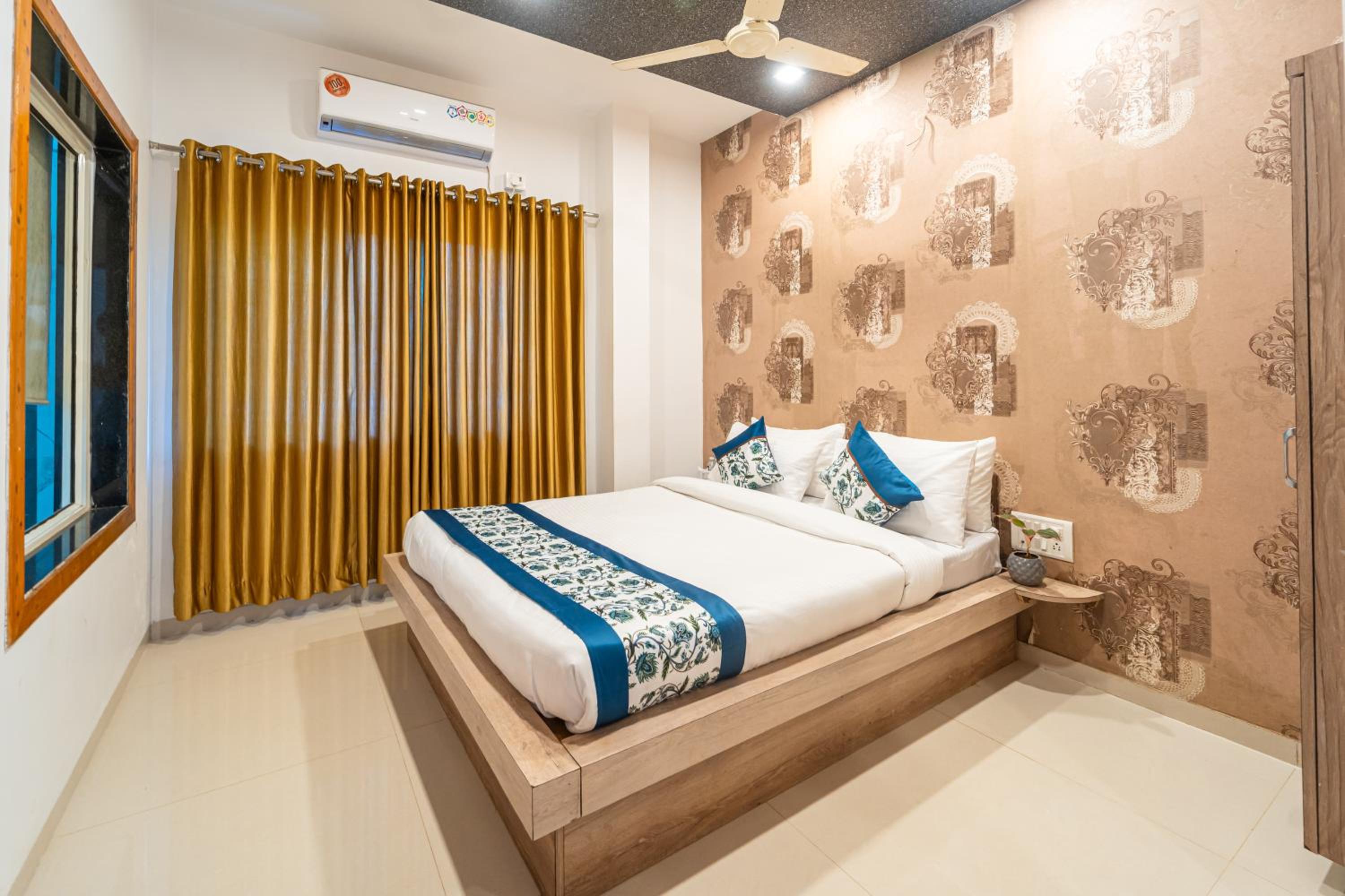 Deluxe Room With Garden View and Balcony (Ground Floor) - Photo 12