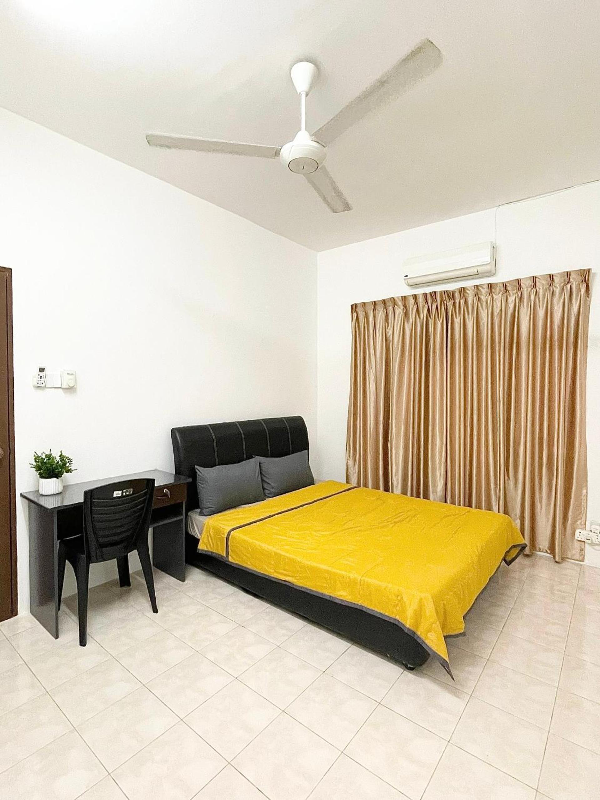 Two-Bedroom House photo 3