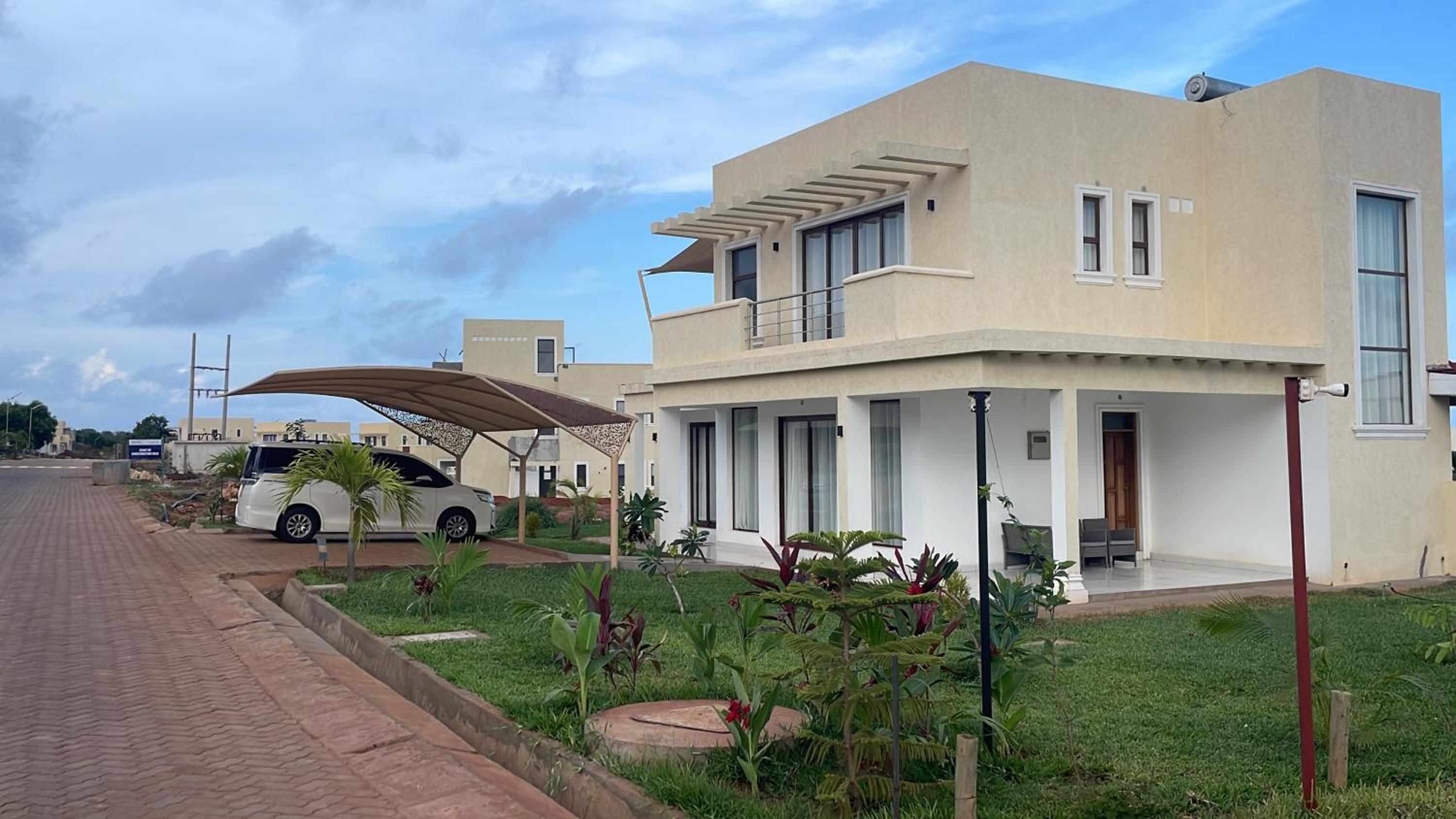 Three-Bedroom Villa photo 2