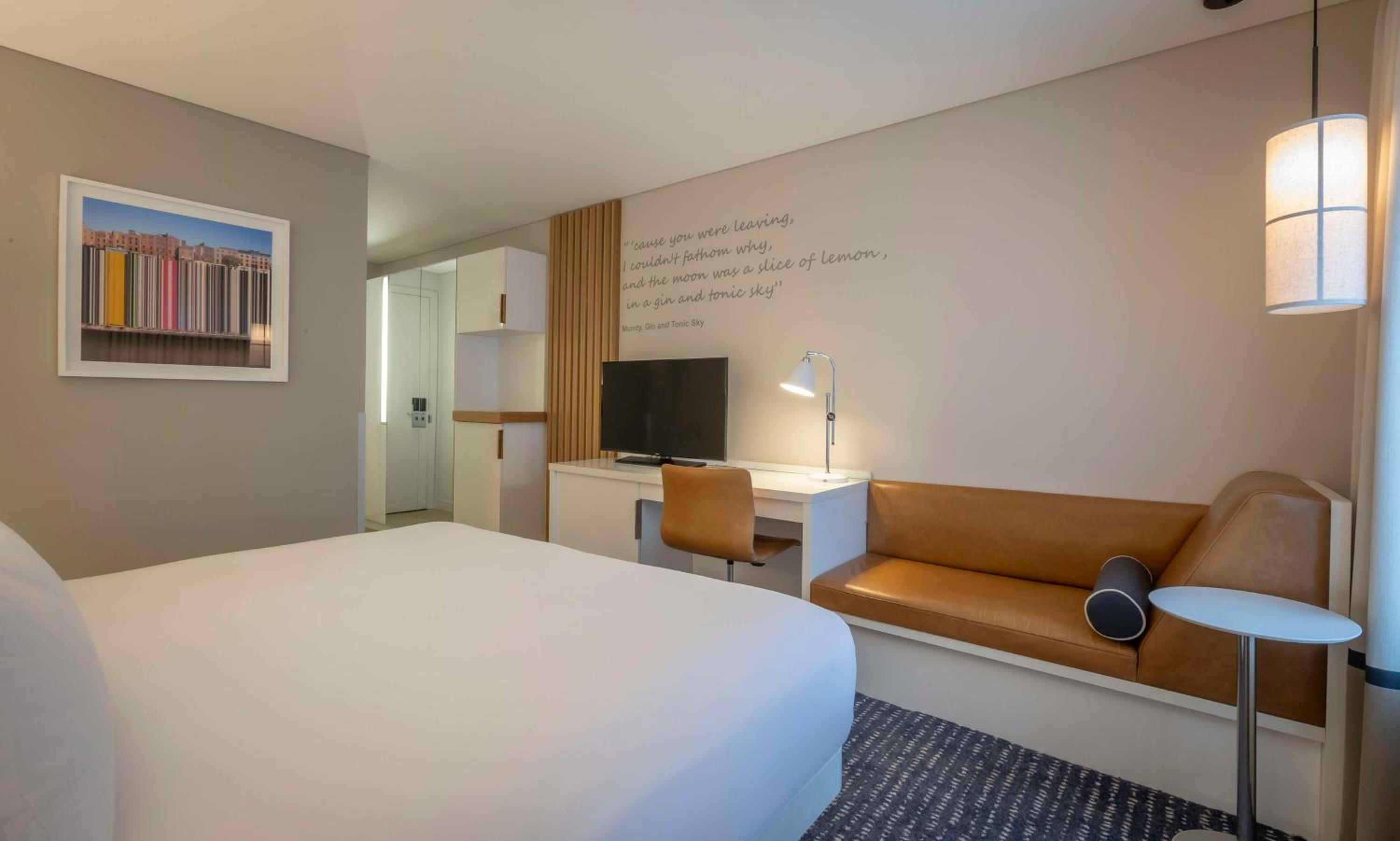 Deluxe King Room