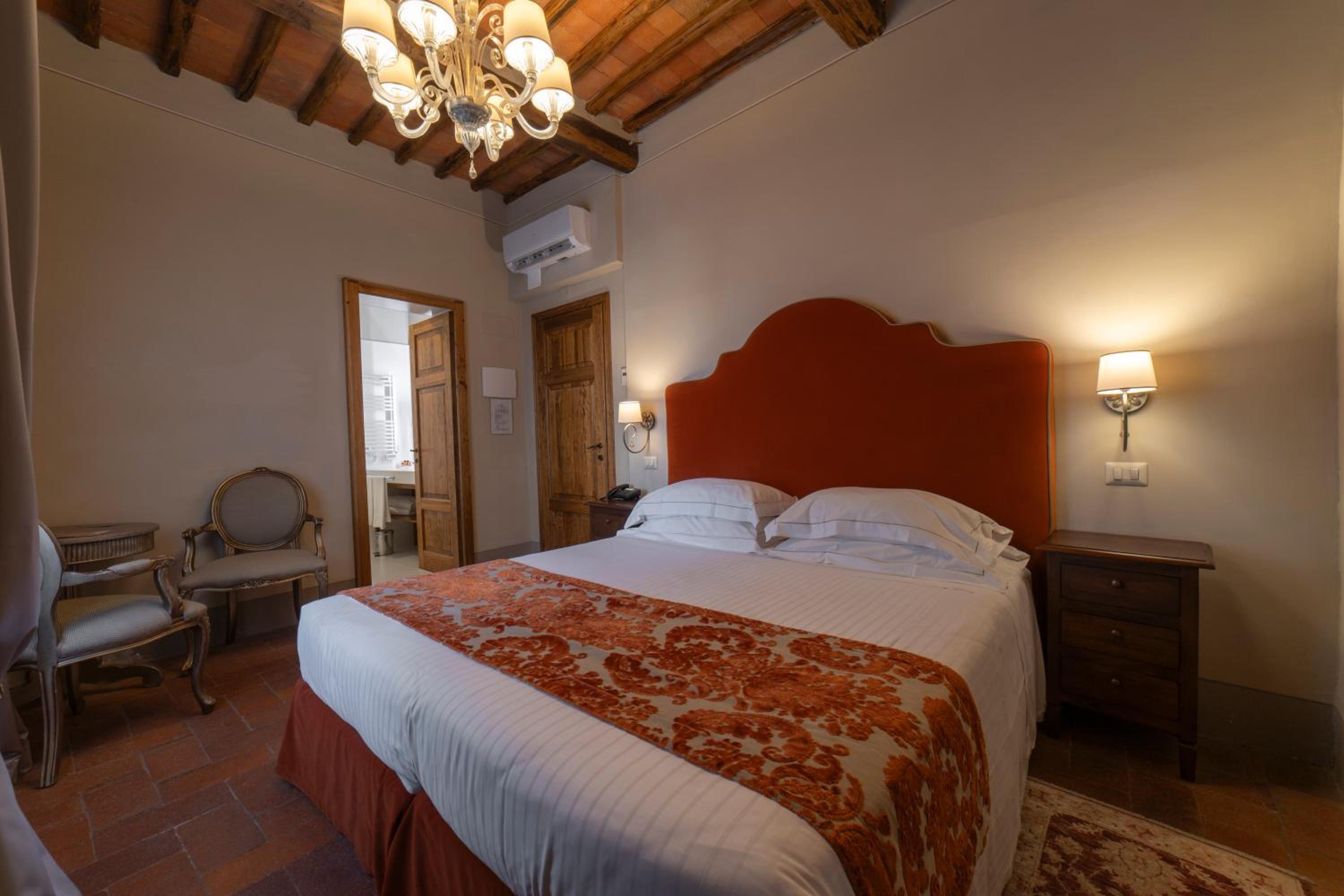 Classic Double Room - Photo 8