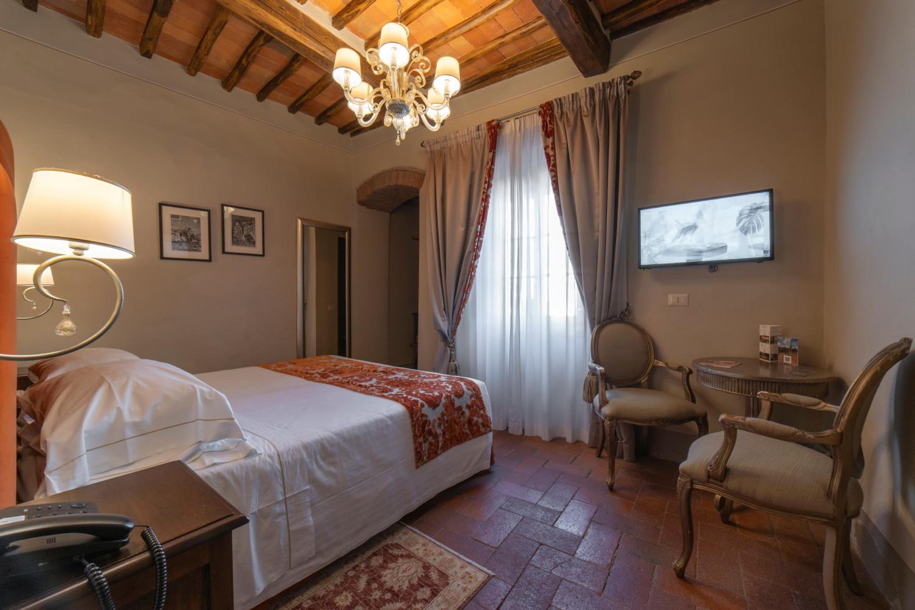 Classic Double Room - Photo 4