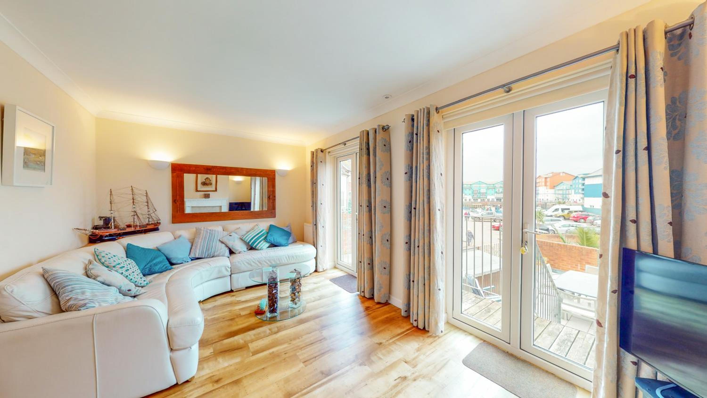 Three-Bedroom House photo 1