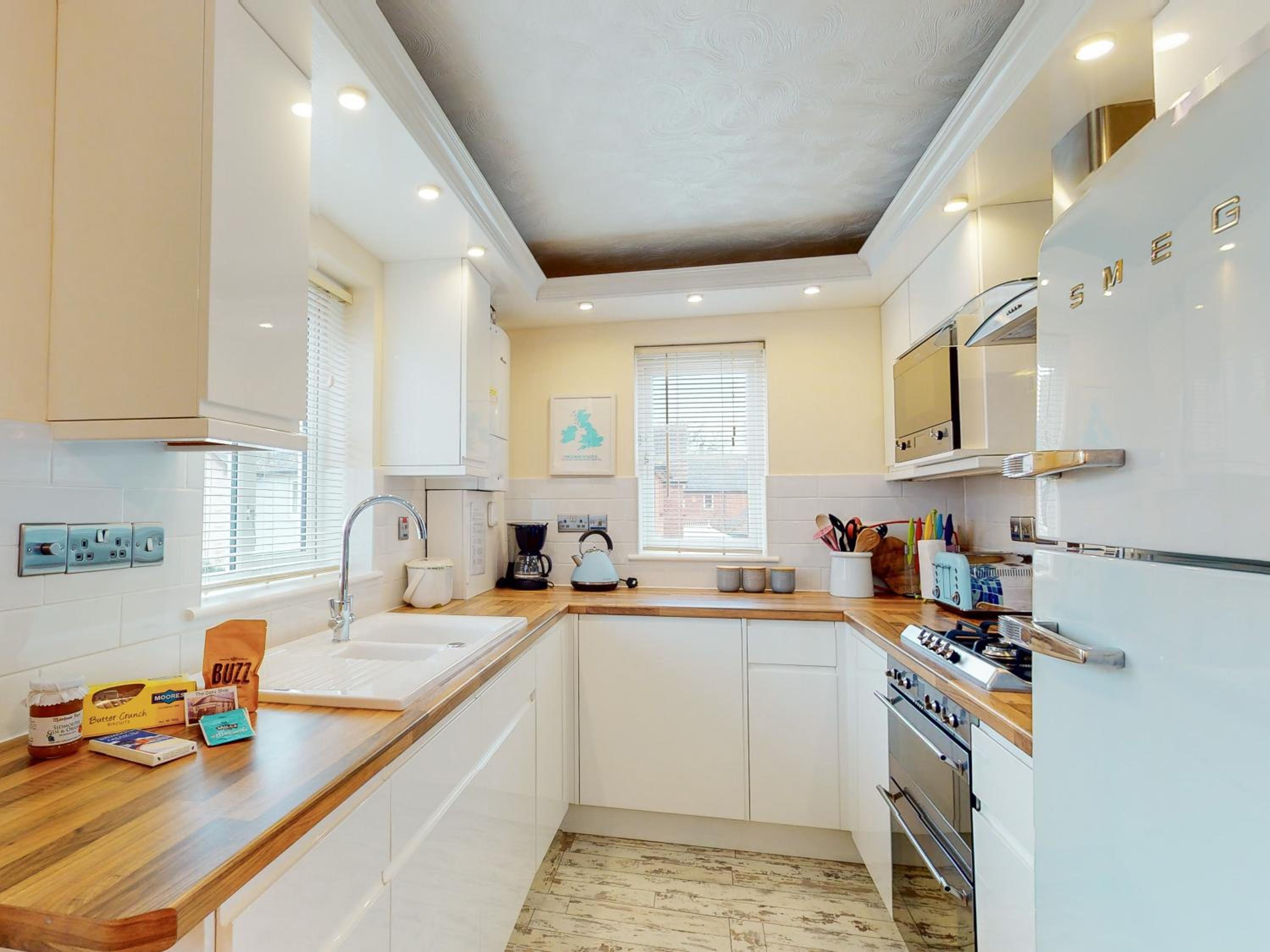 Three-Bedroom House photo 2