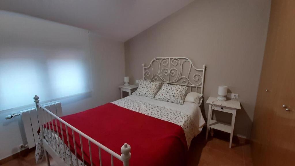 Three-Bedroom Apartment - High Floor - Photo 1