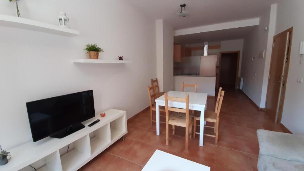 One-Bedroom Apartment - Photo 6