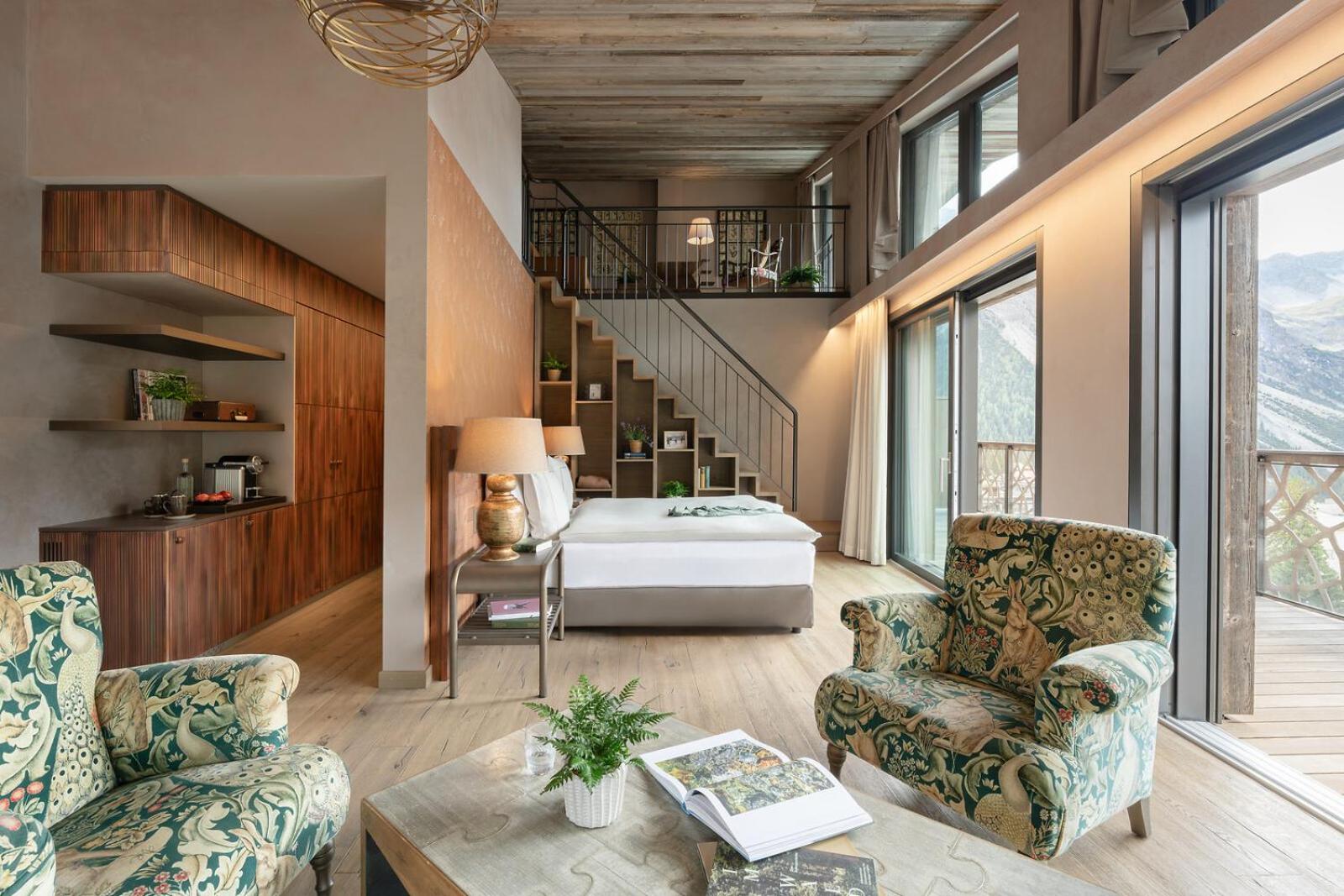 Loft Junior Suite with Balcony photo 1