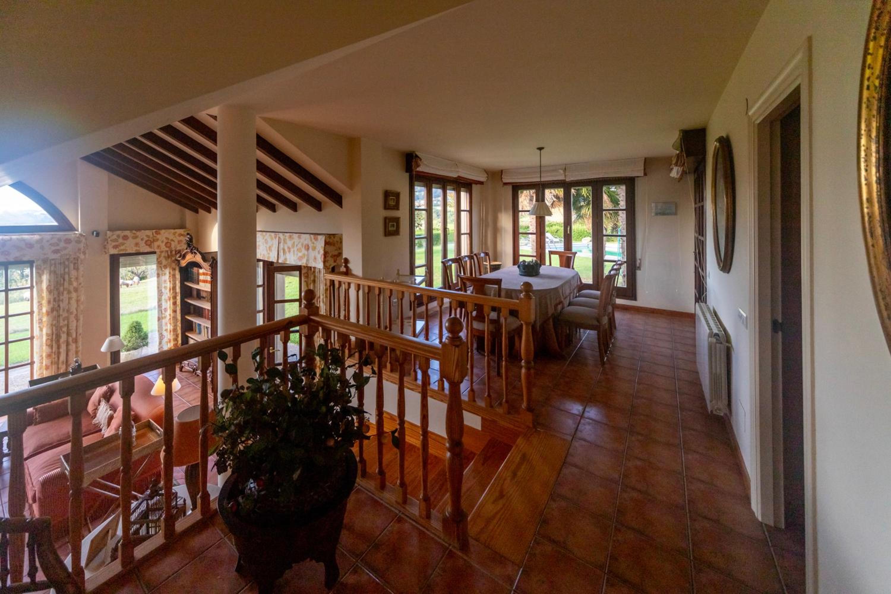 Villa photo 3