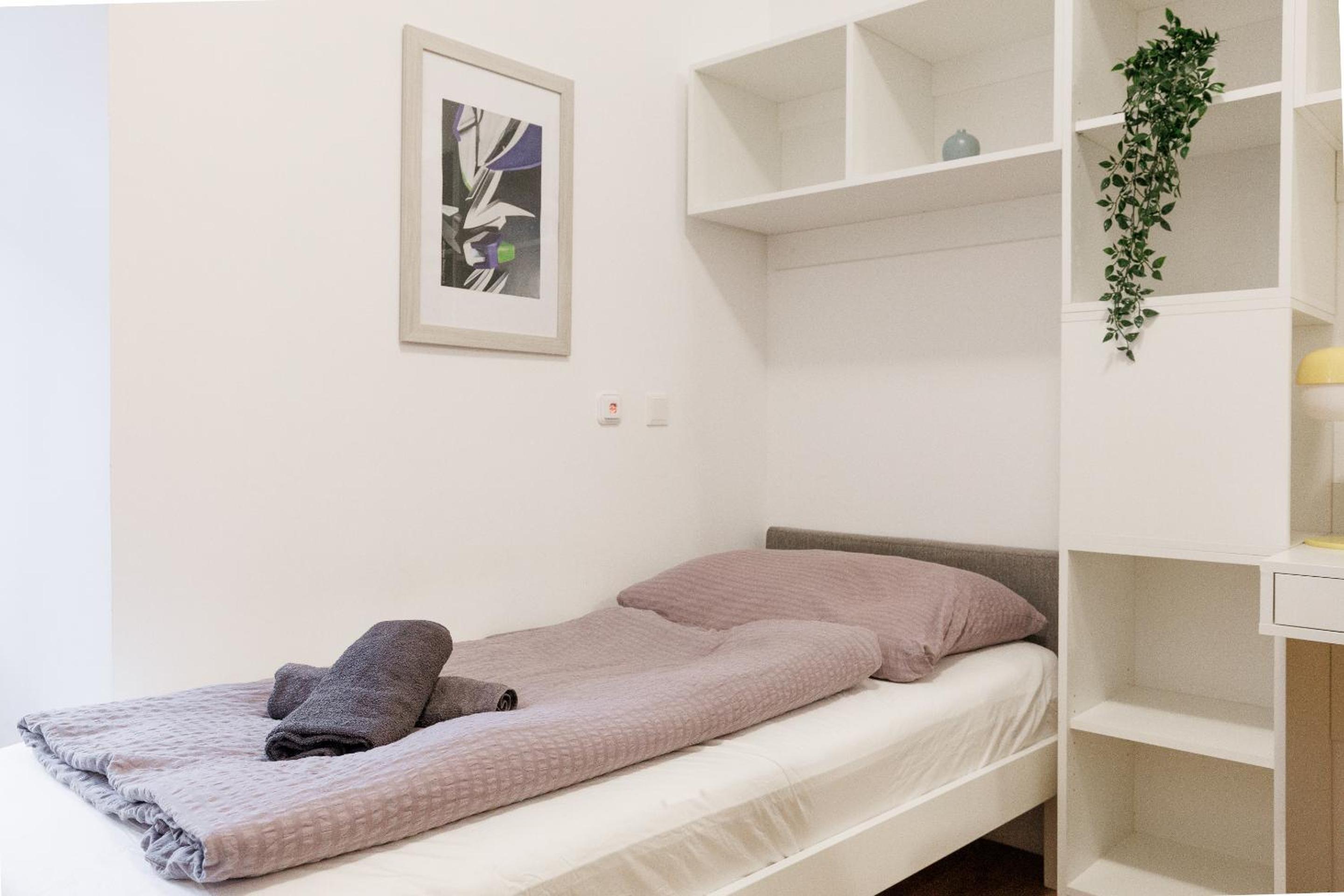 Single Room photo 3