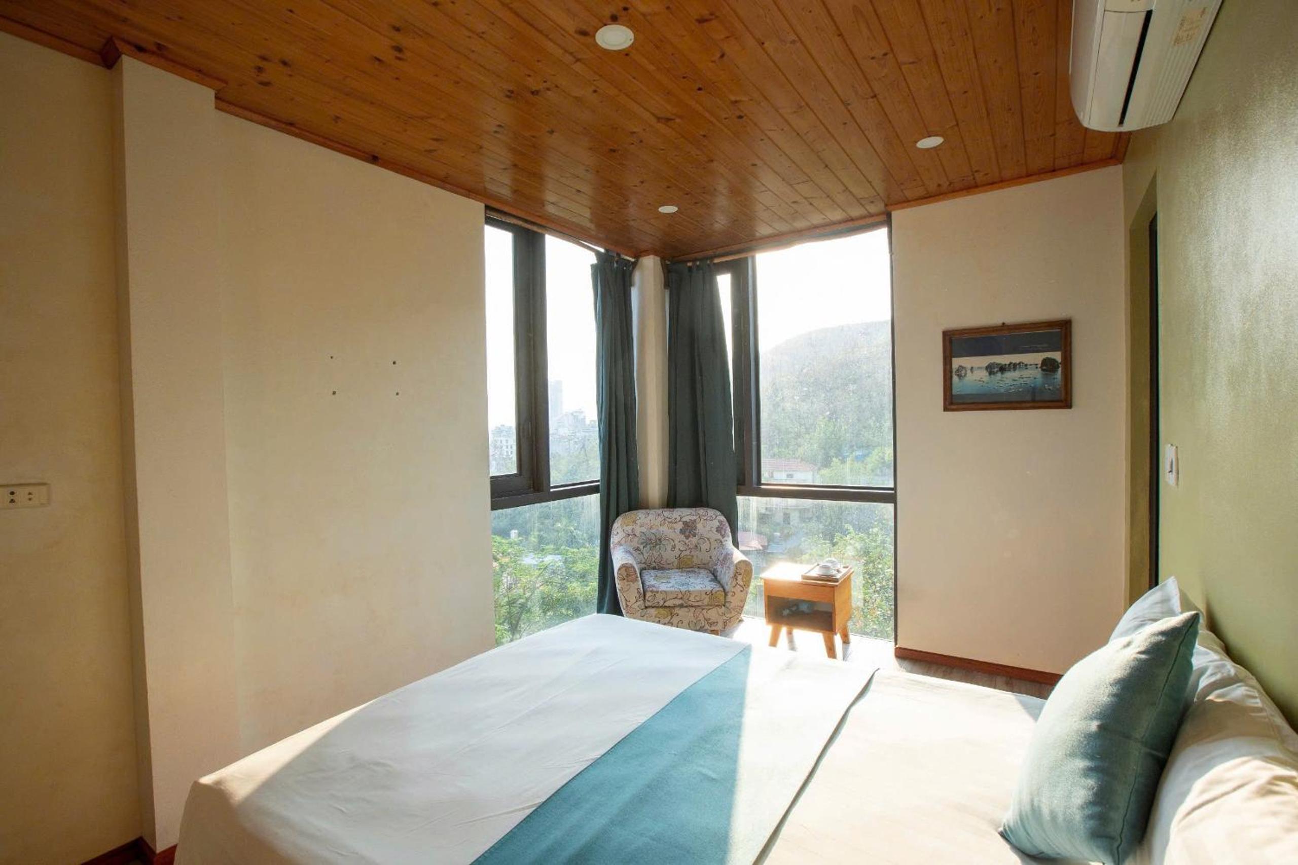 Superior Twin Room with Garden View