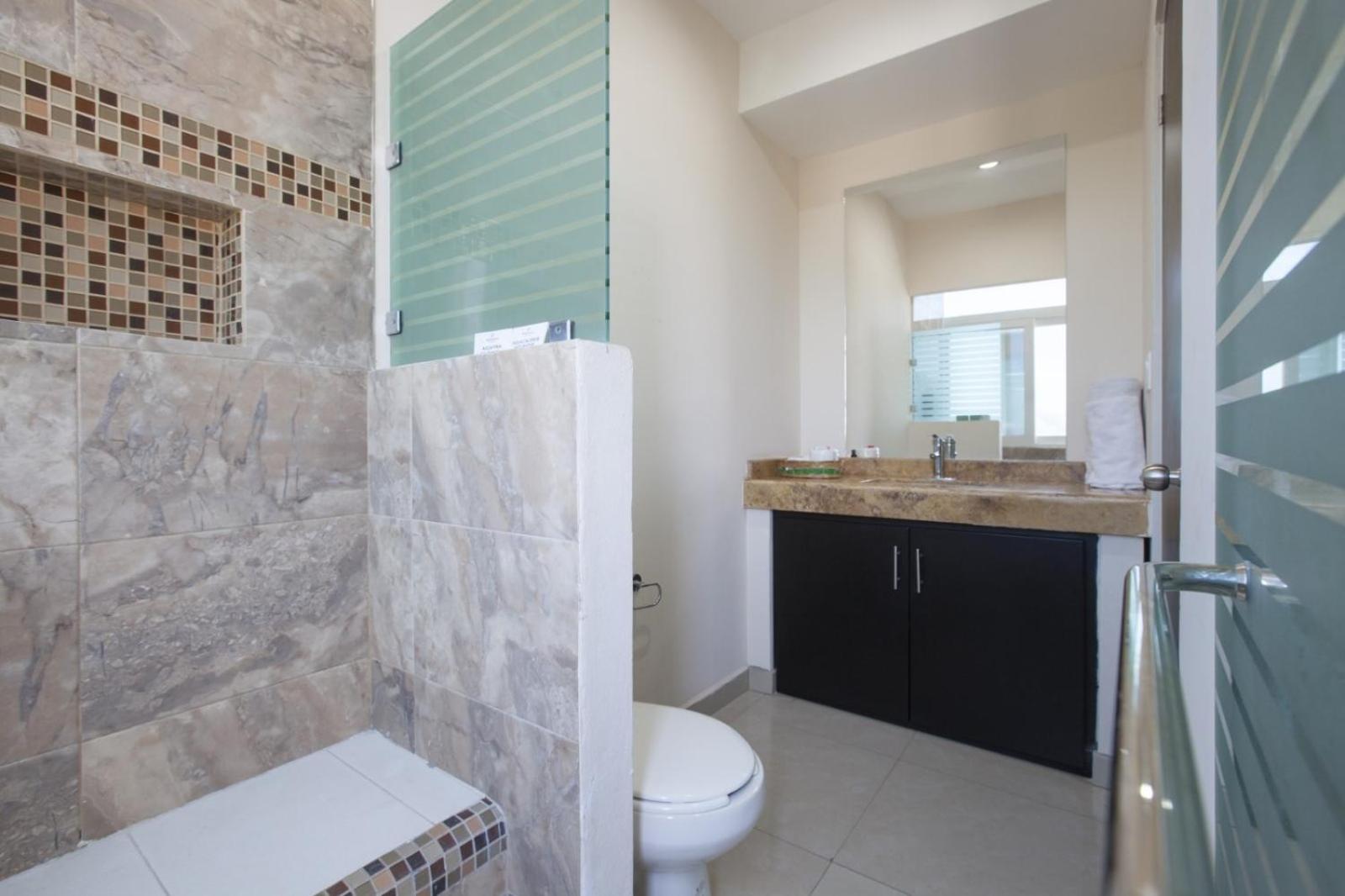 Deluxe Suite photo 2