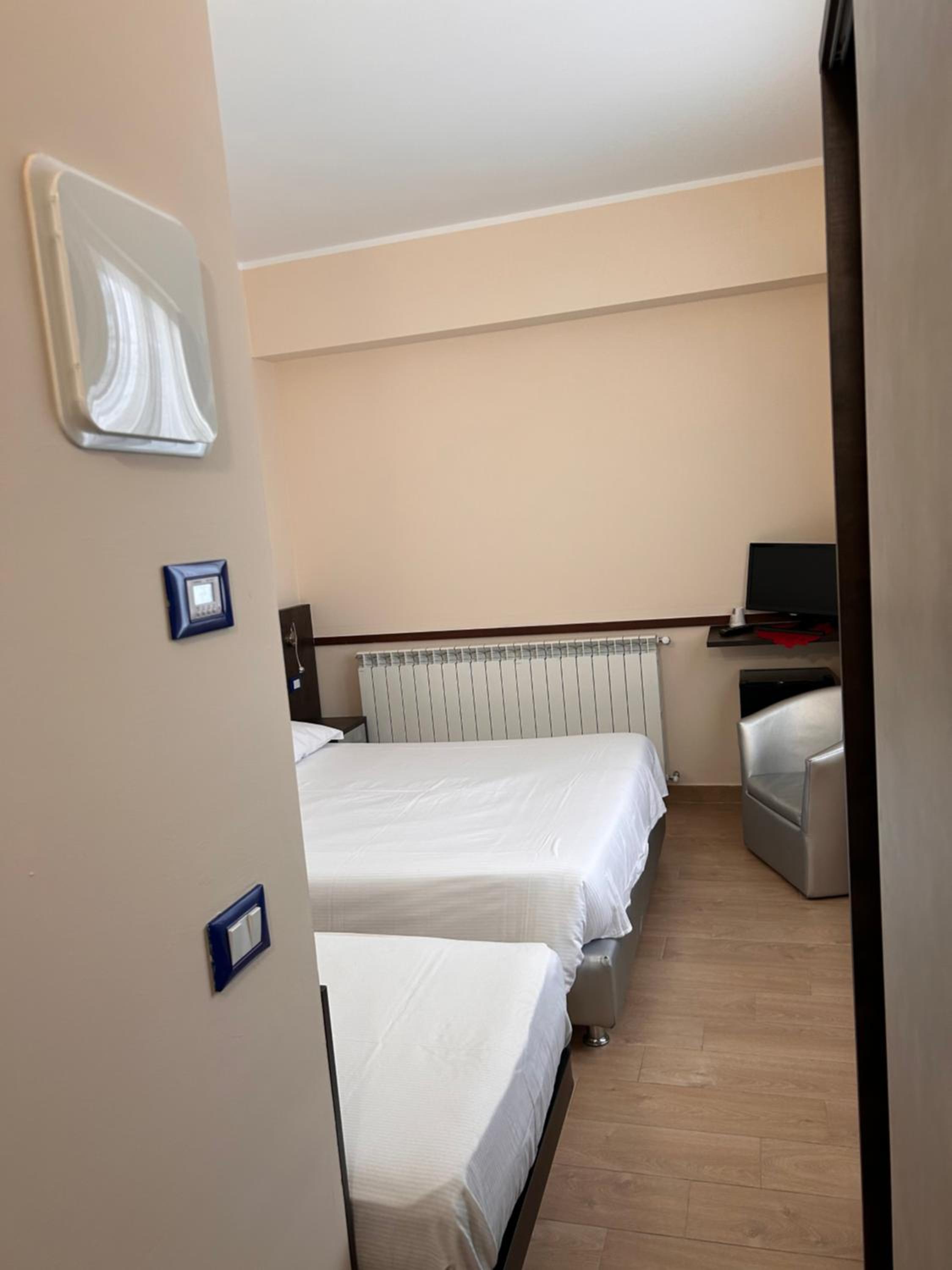 Deluxe Double Room with Shower photo 1