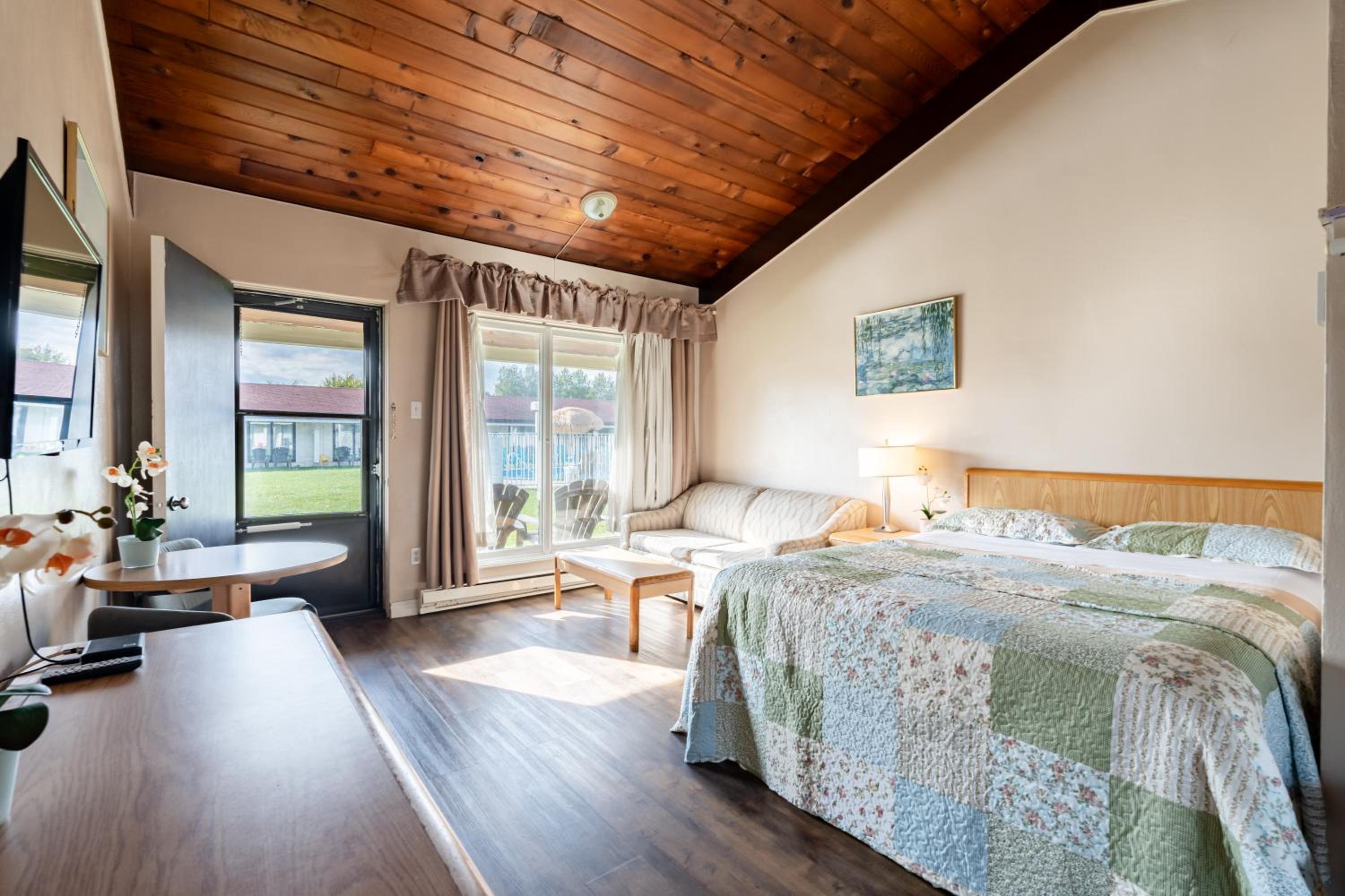 Superior Queen Room with Sofa Bed