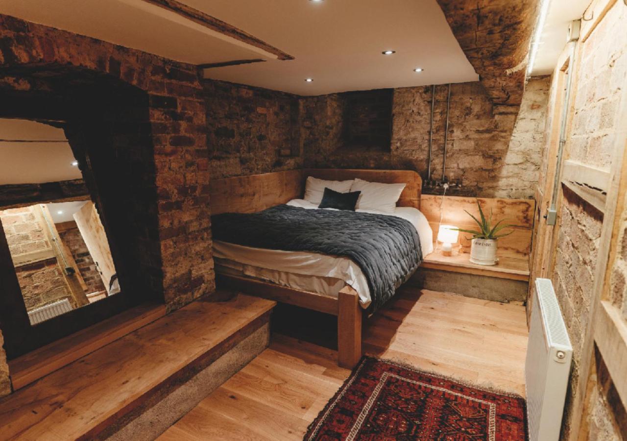 Double Room with Private Bathroom photo 1