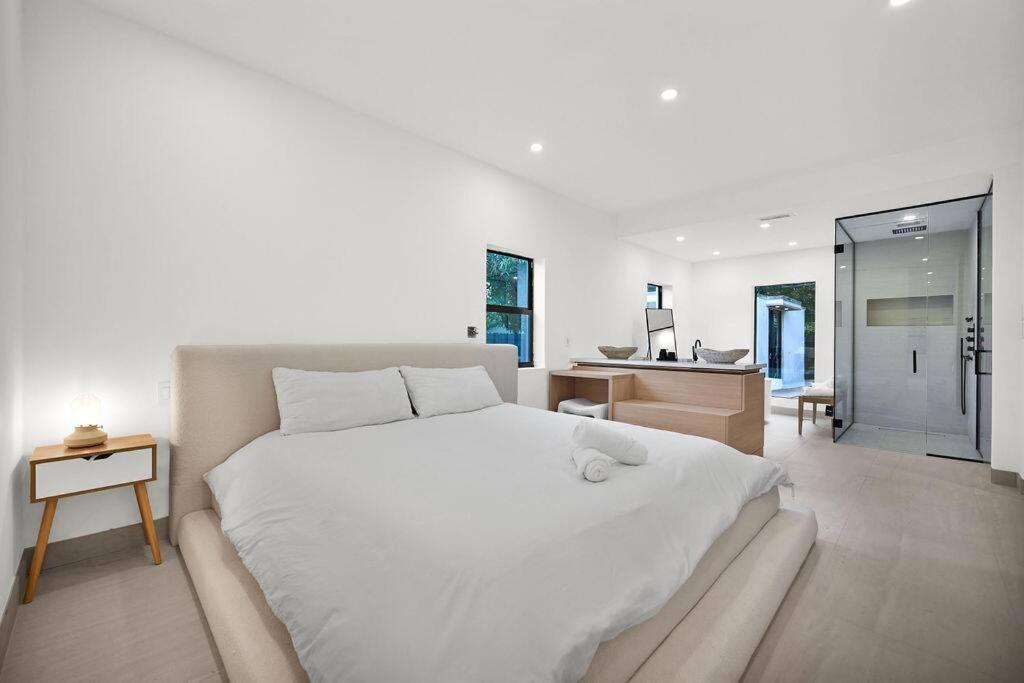 Villa photo 2