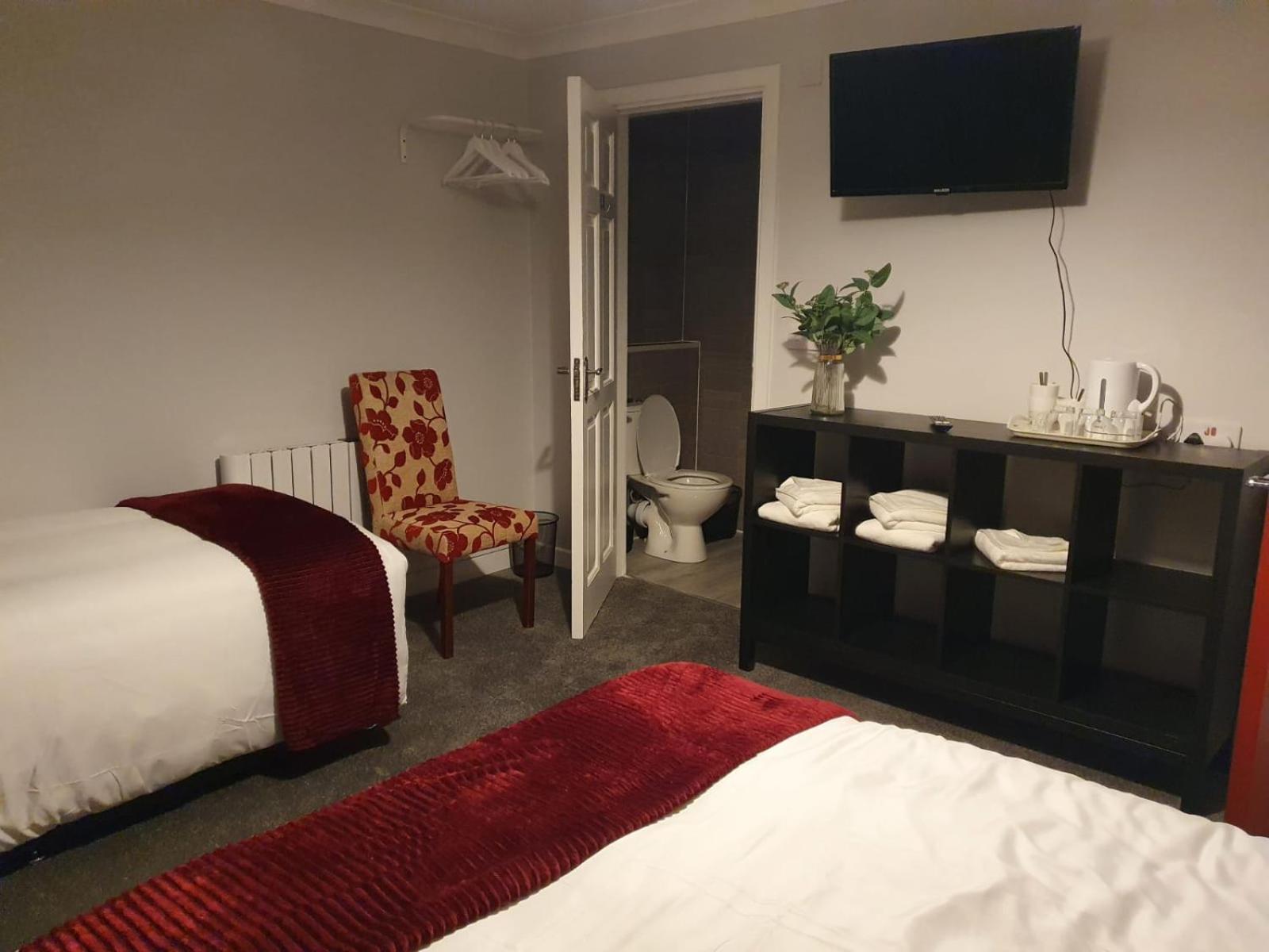 Triple Room with Private Bathroom photo 1