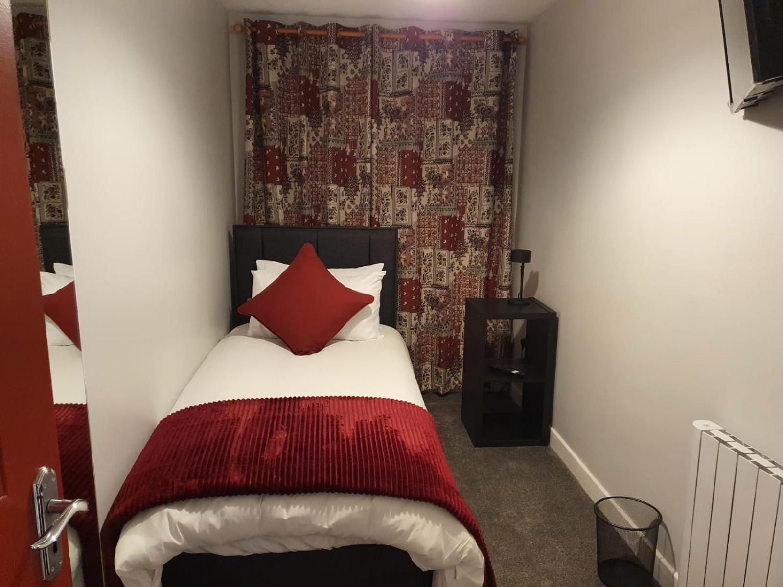 Single Room photo 1