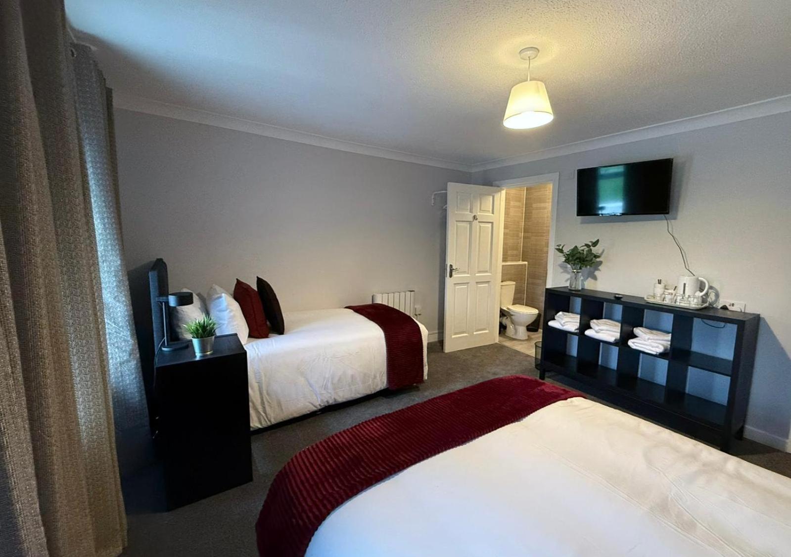 Triple Room with Private Bathroom photo 3