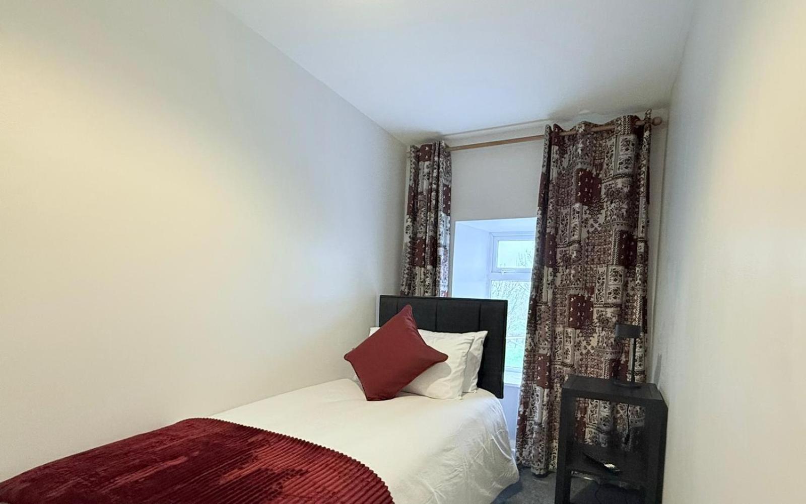 Single Room photo 2