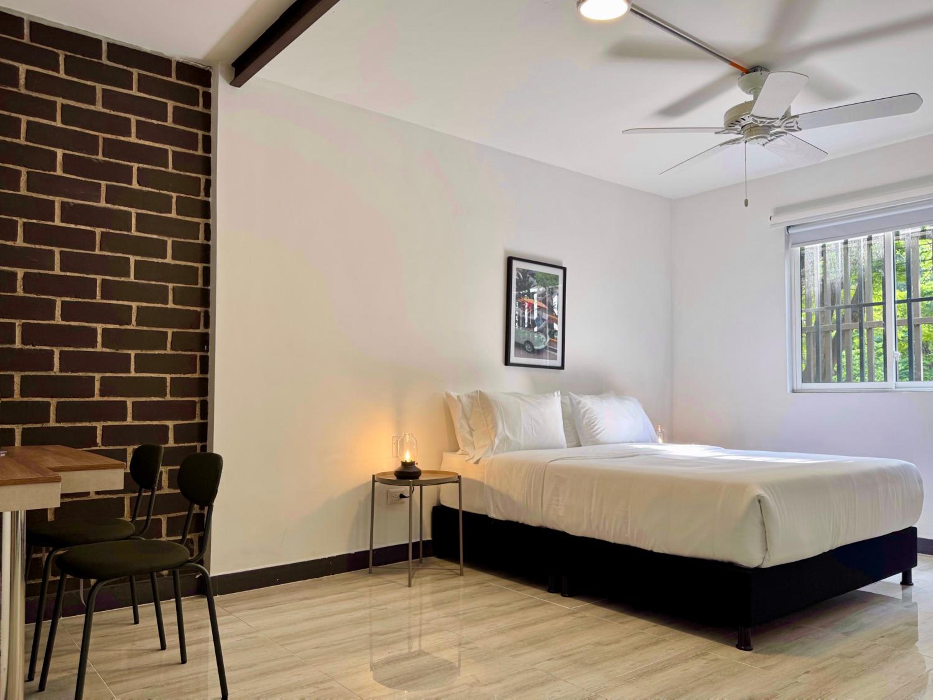 One-Bedroom Loft Apartment  photo 1