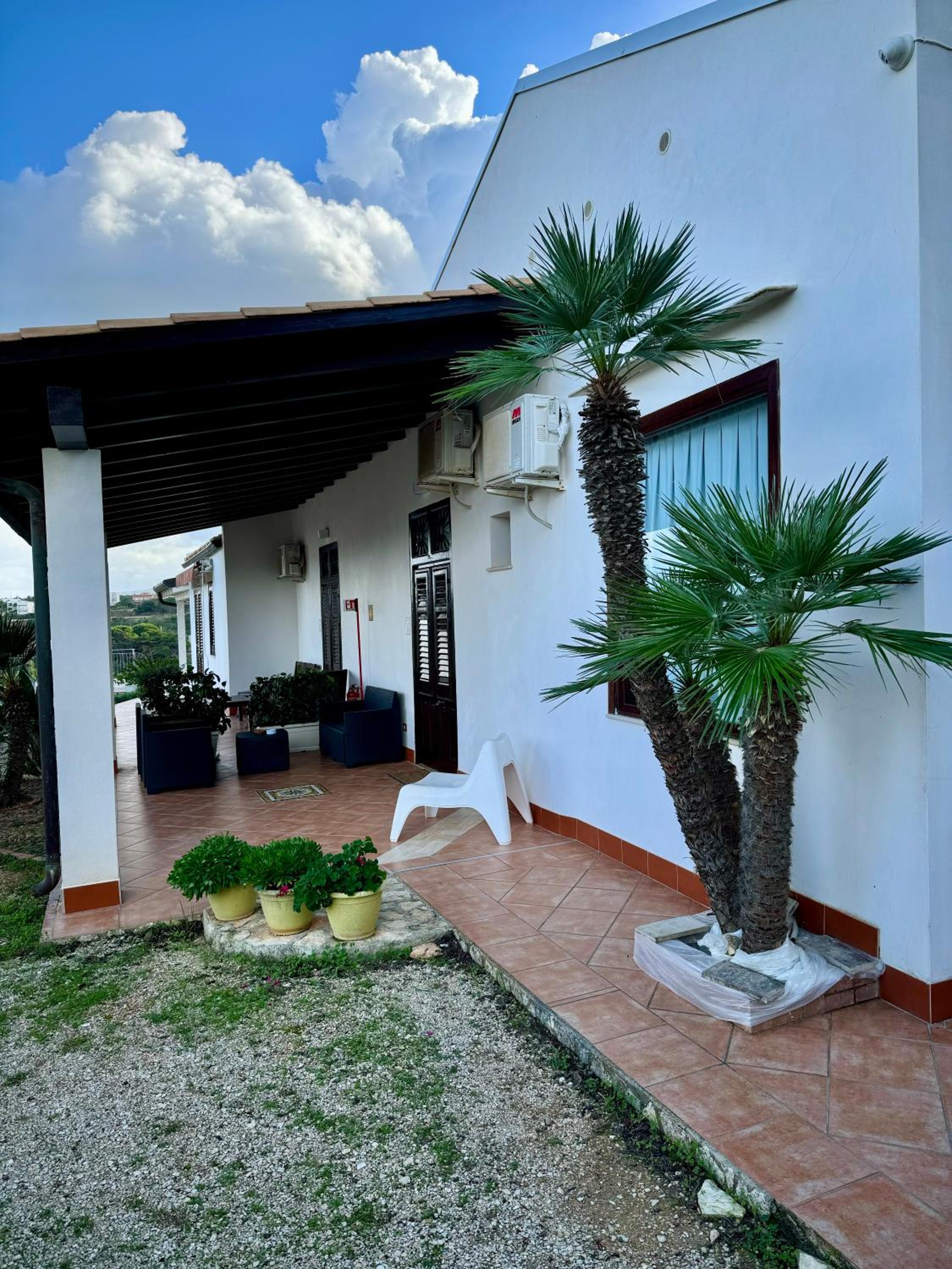 Triple Room with Patio photo 2