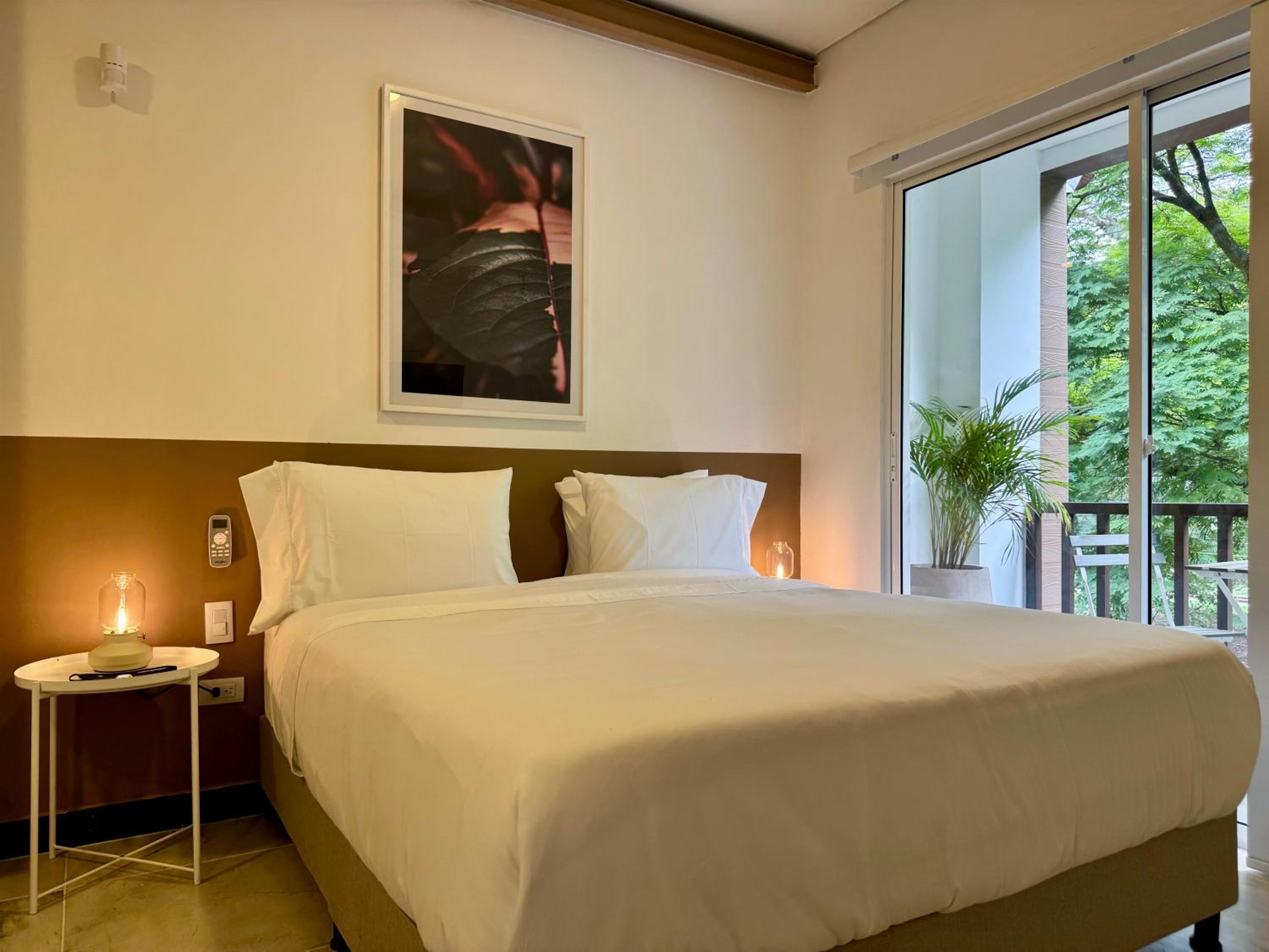 One-Bedroom Loft Apartment With Balcony photo 1