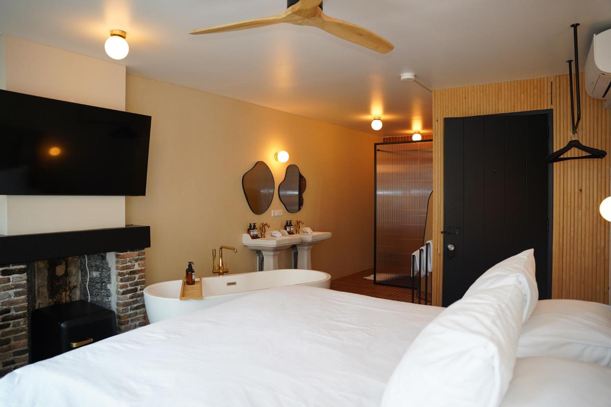 Superior King Room photo 1