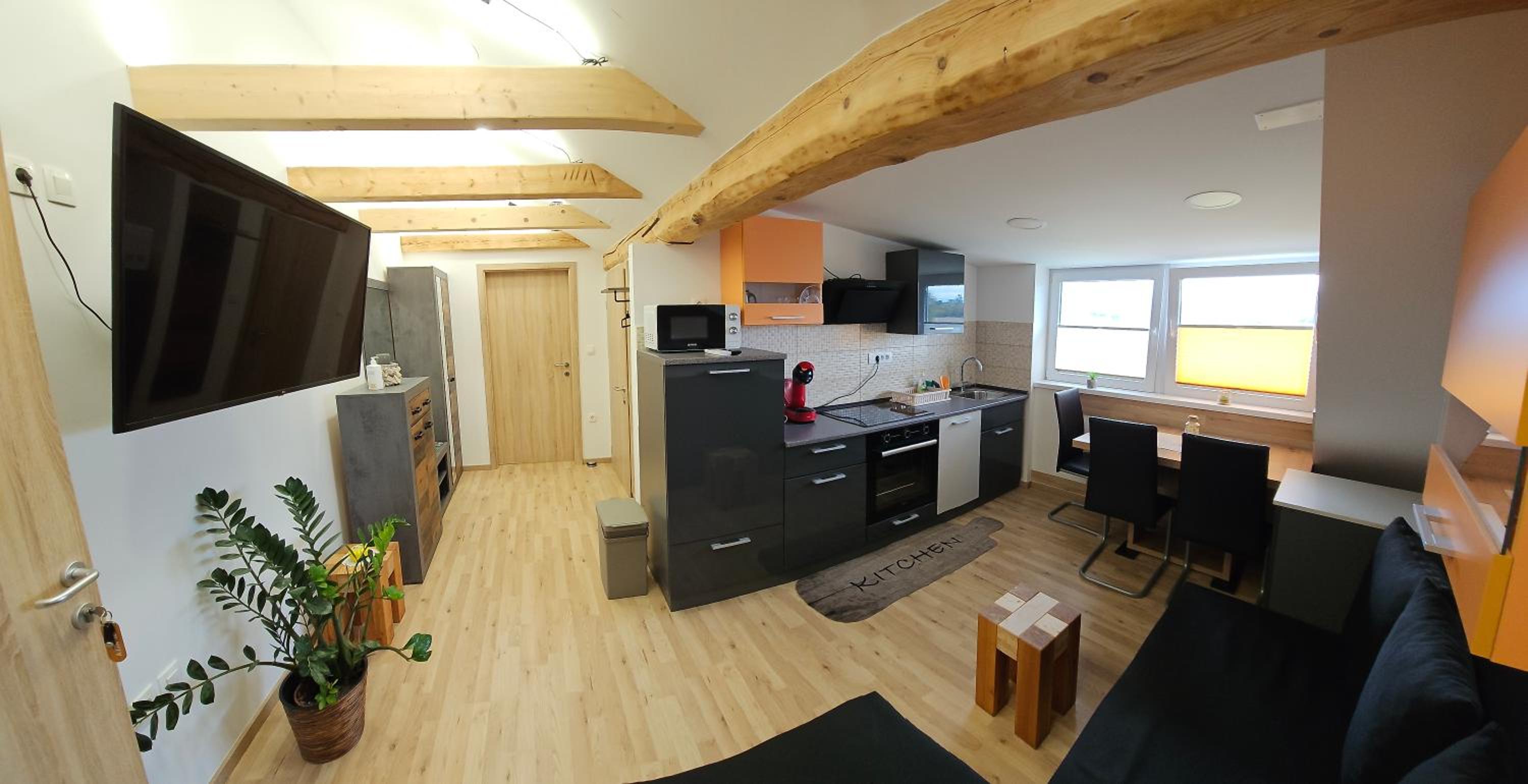 Apartment with Balcony - Photo 2