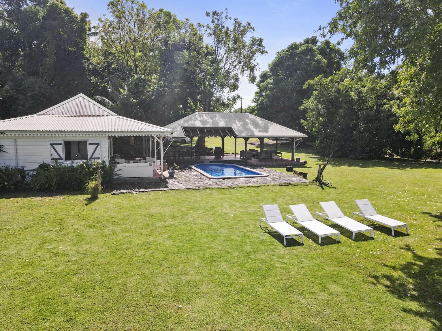Villa photo 3