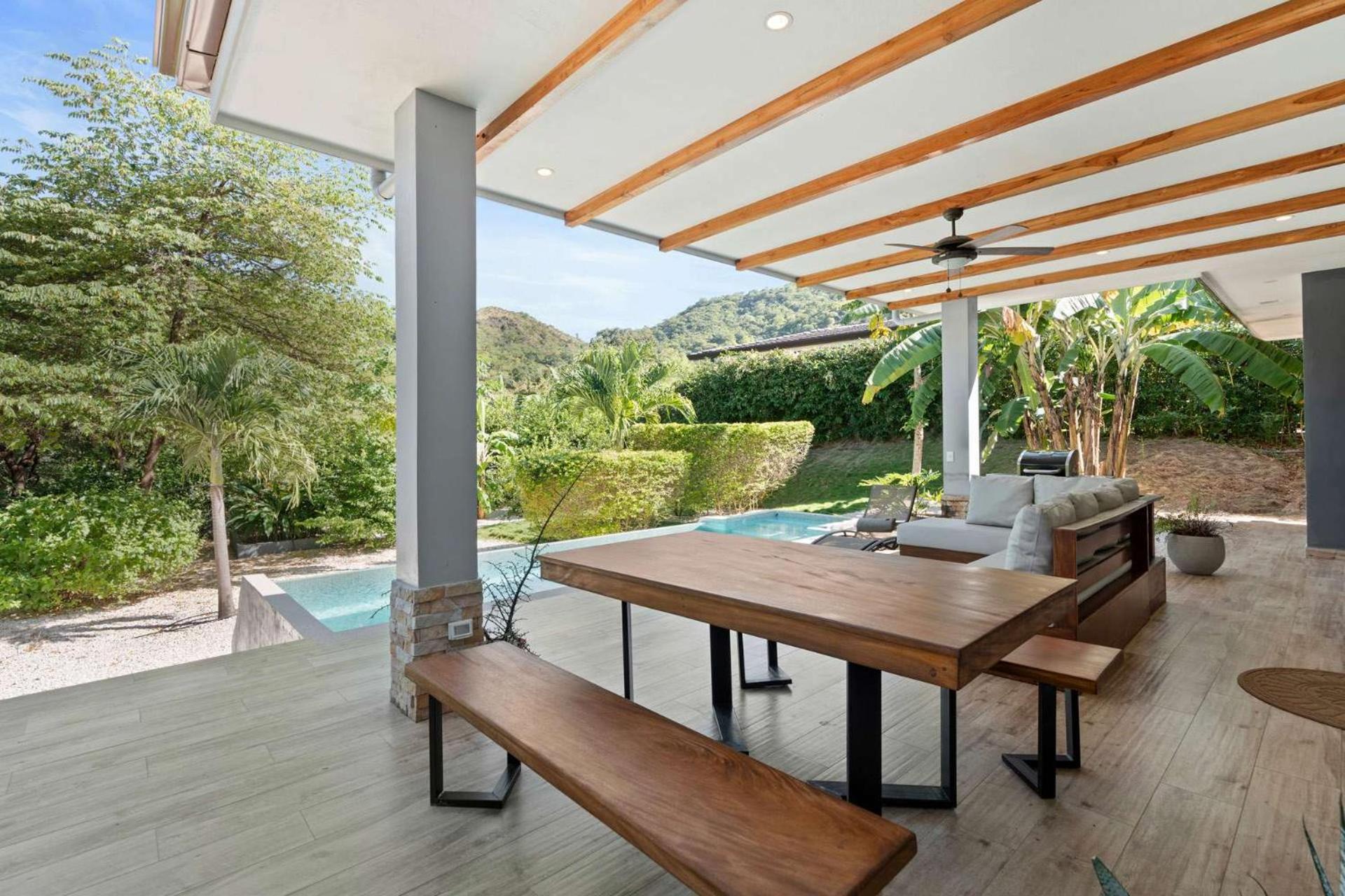 Villa photo 3