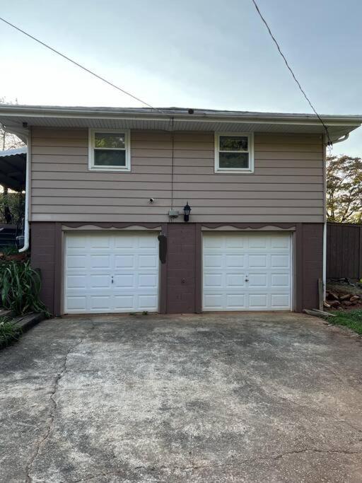 One-Bedroom House photo 2