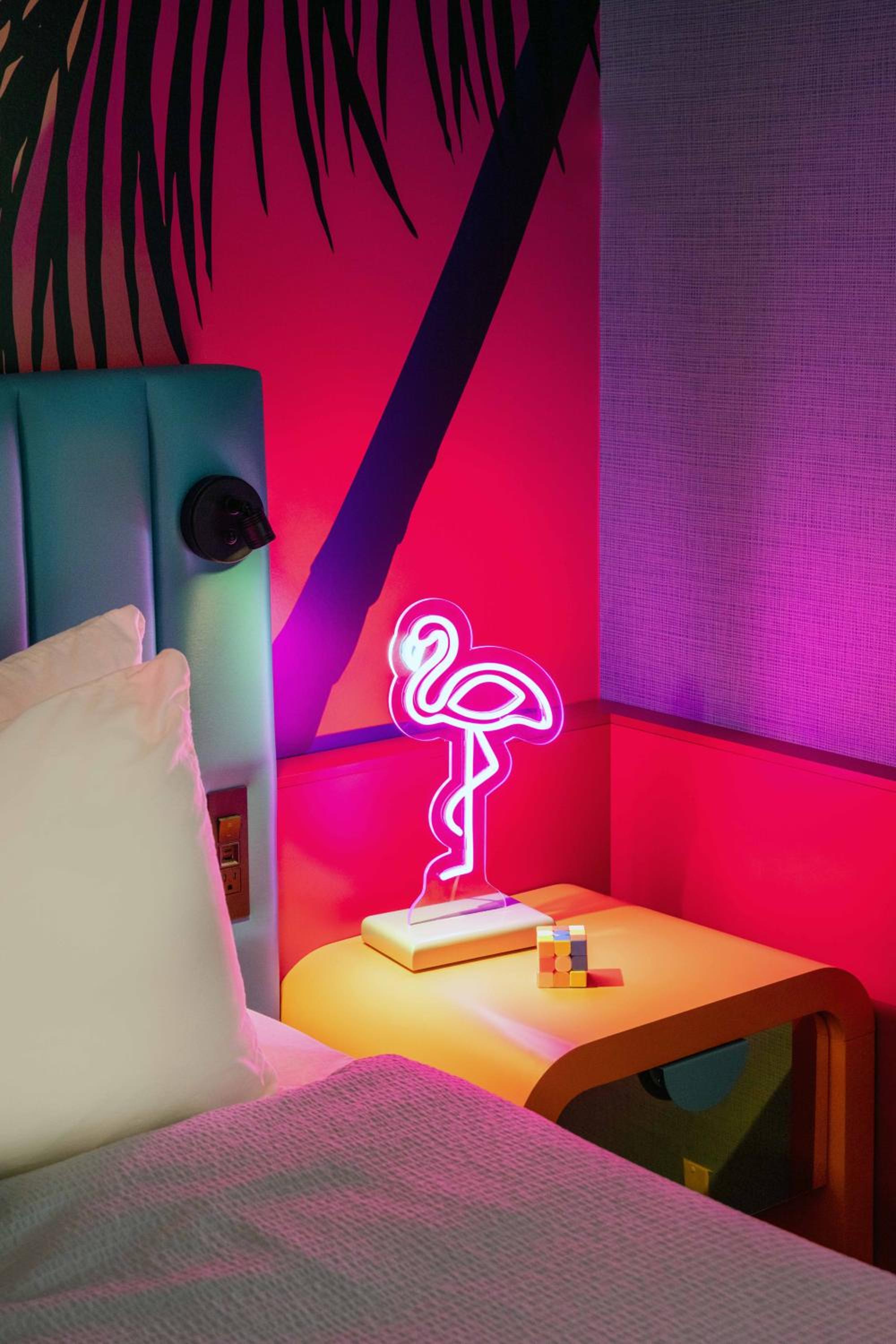 Rebel Room  - Photo 16