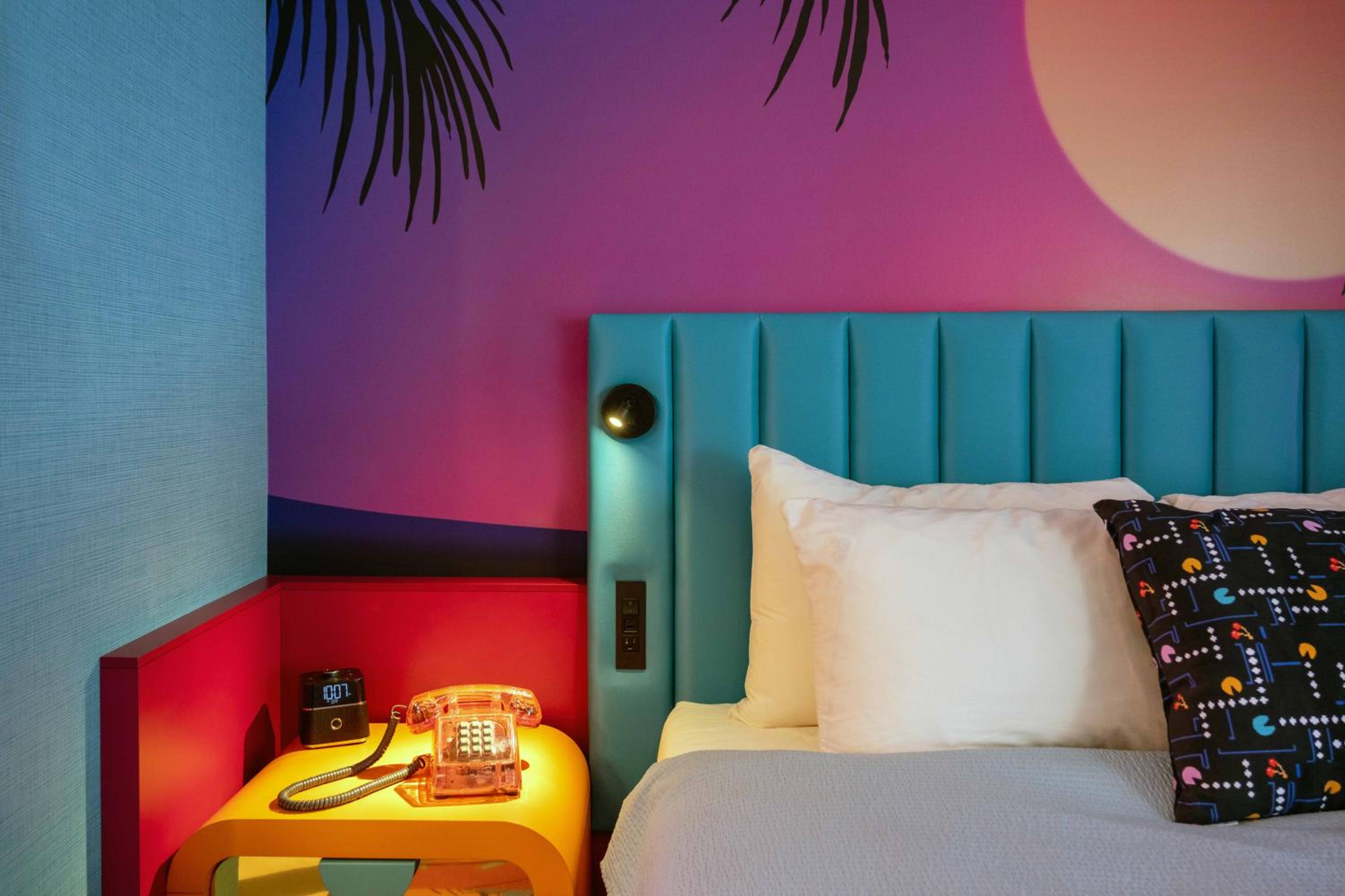 Rebel Room  - Photo 19