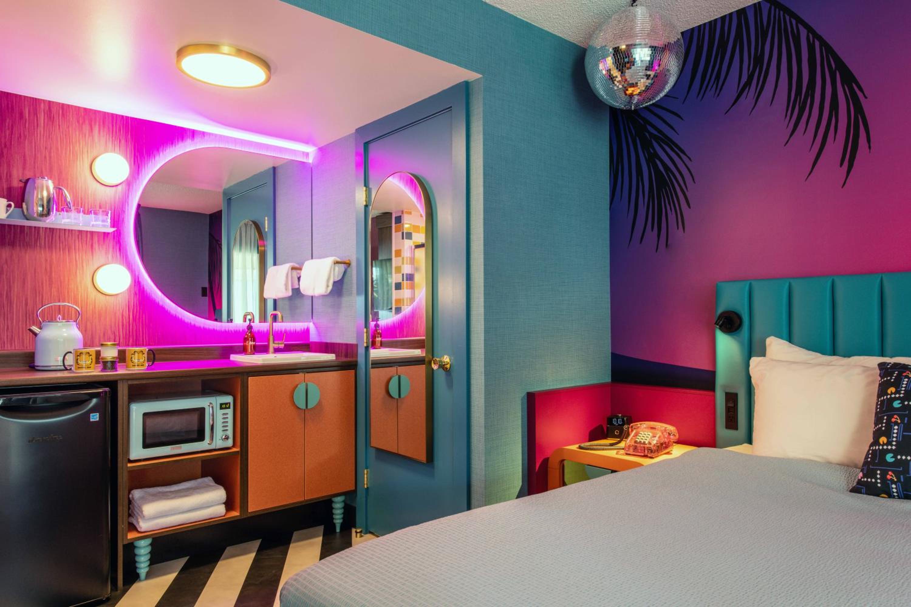 Rebel Room  - Photo 13