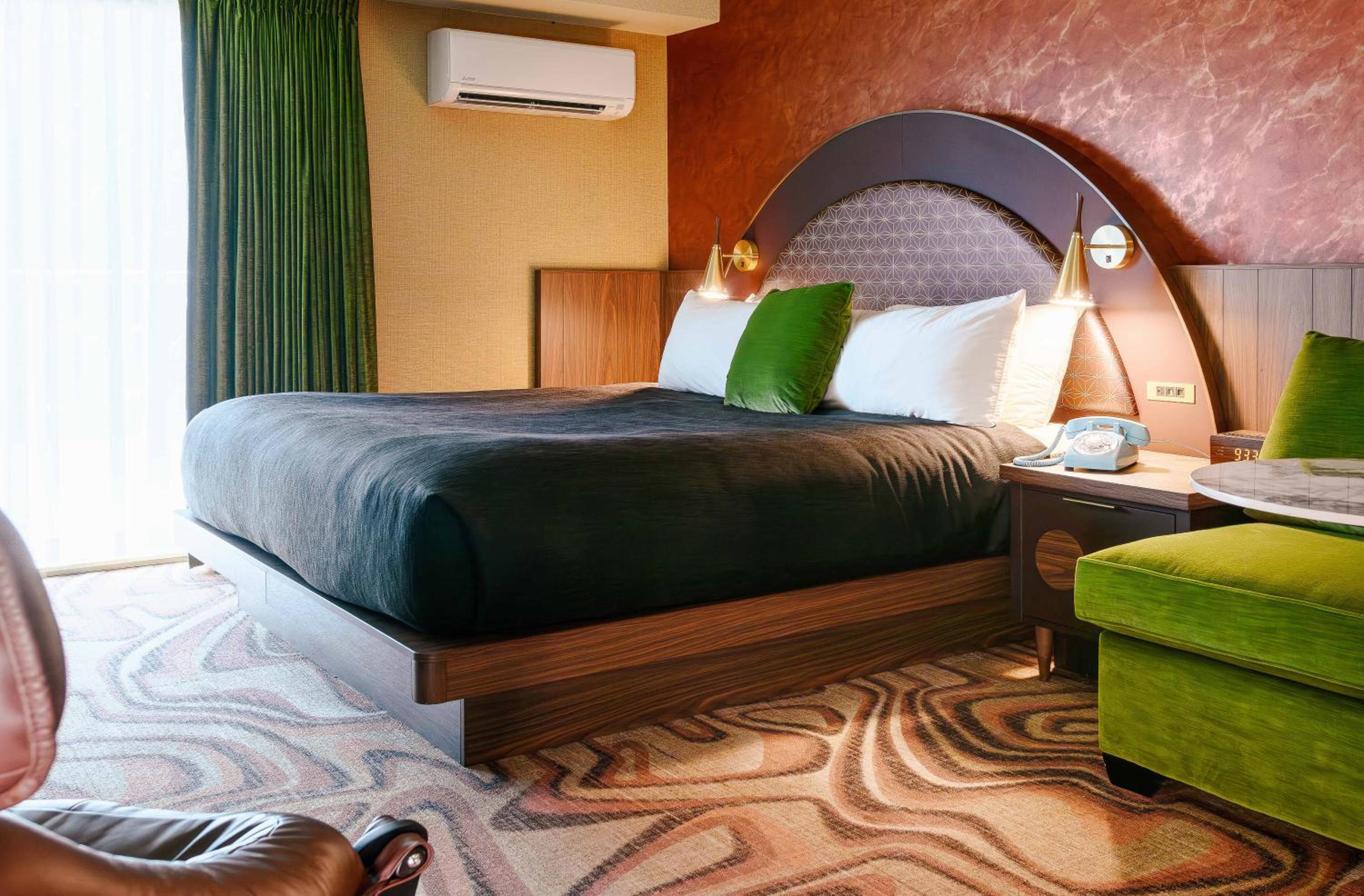 Zed King Bed - Photo 10