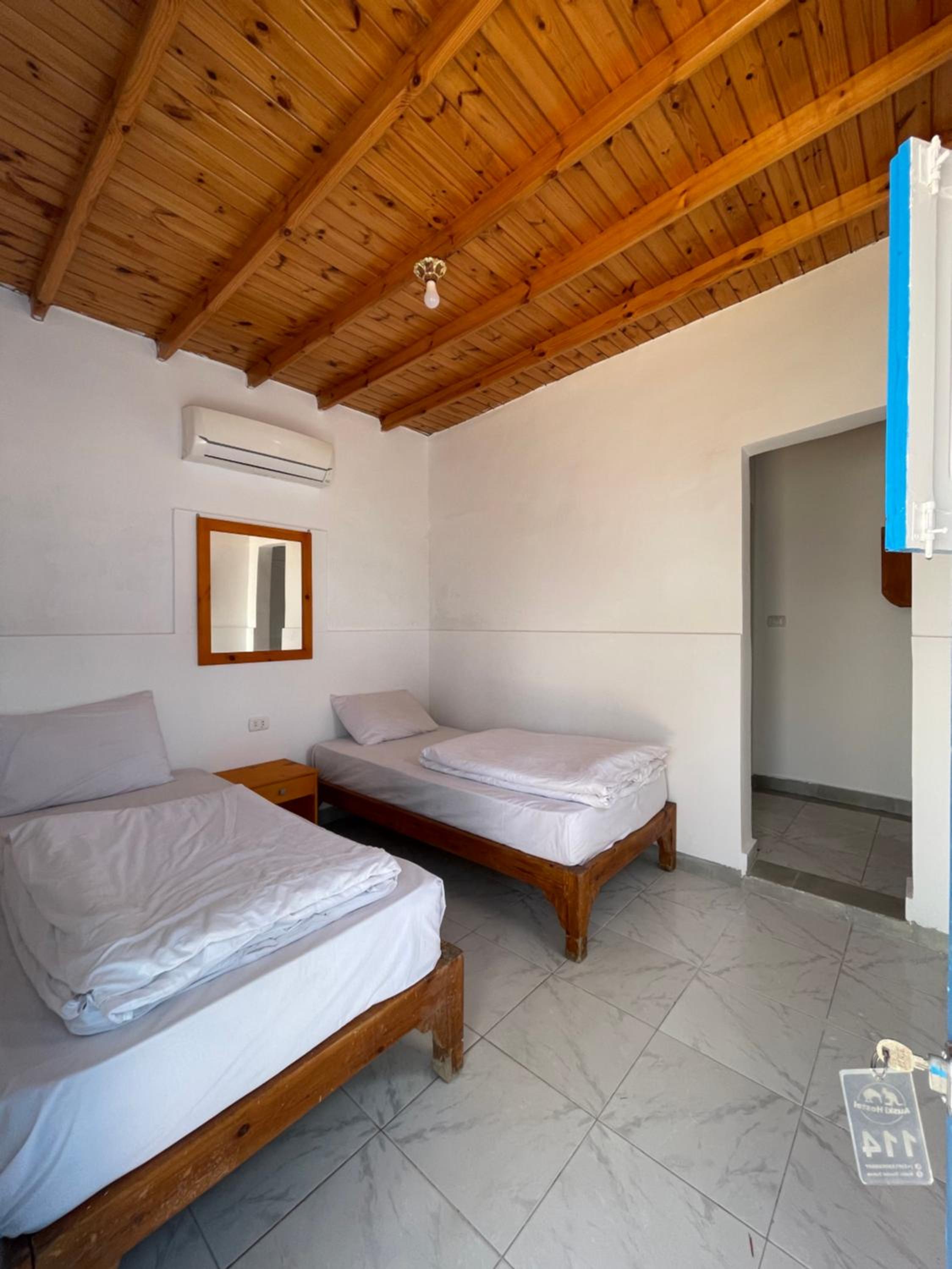 Double Room with Private Bathroom - Photo 3