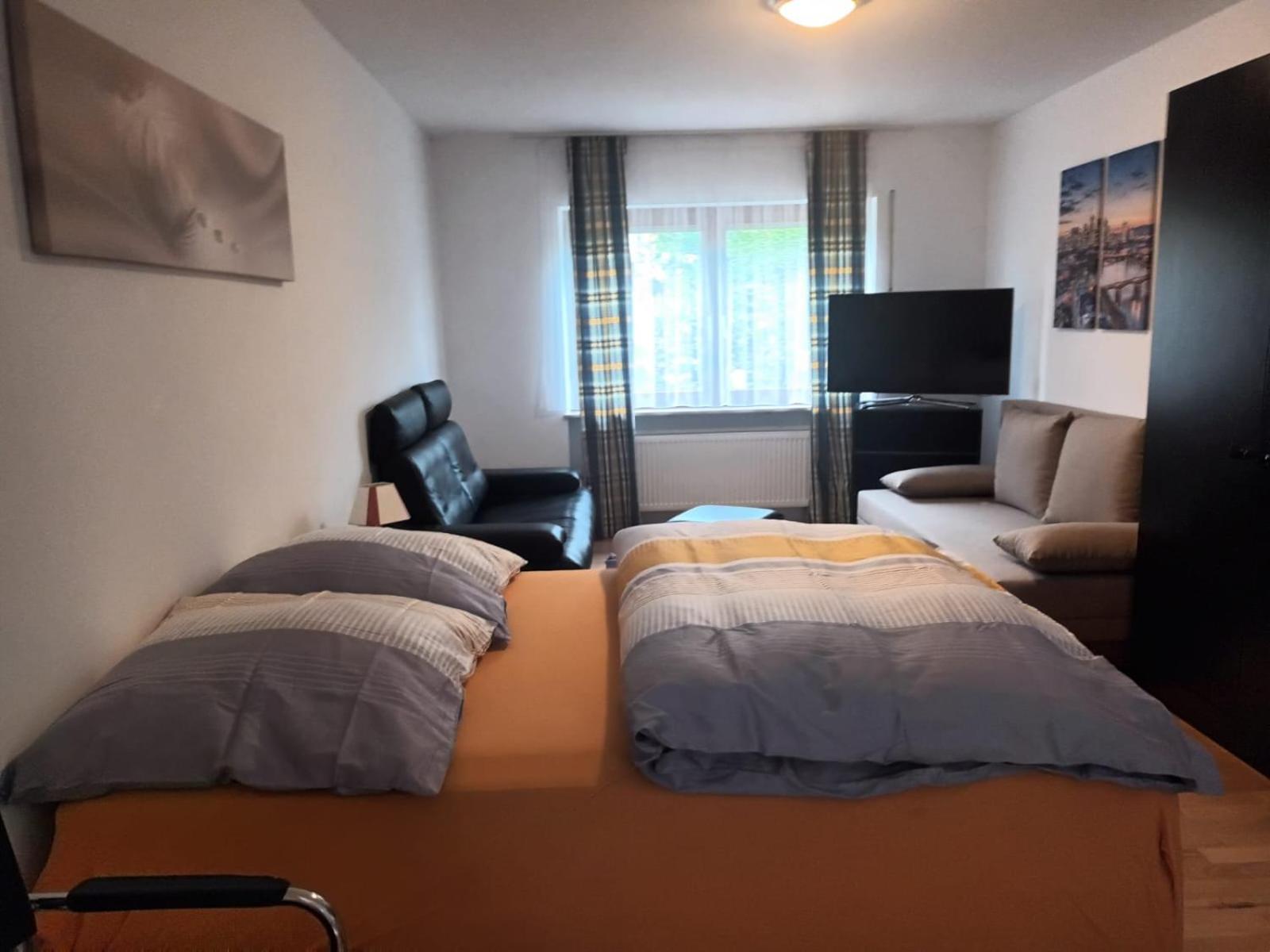One-Bedroom Apartment photo 1