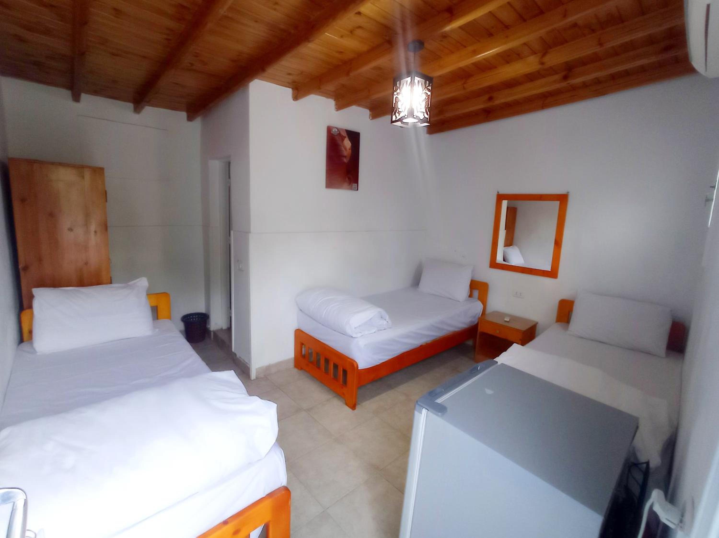 Triple Room with Private Bathroom photo 1