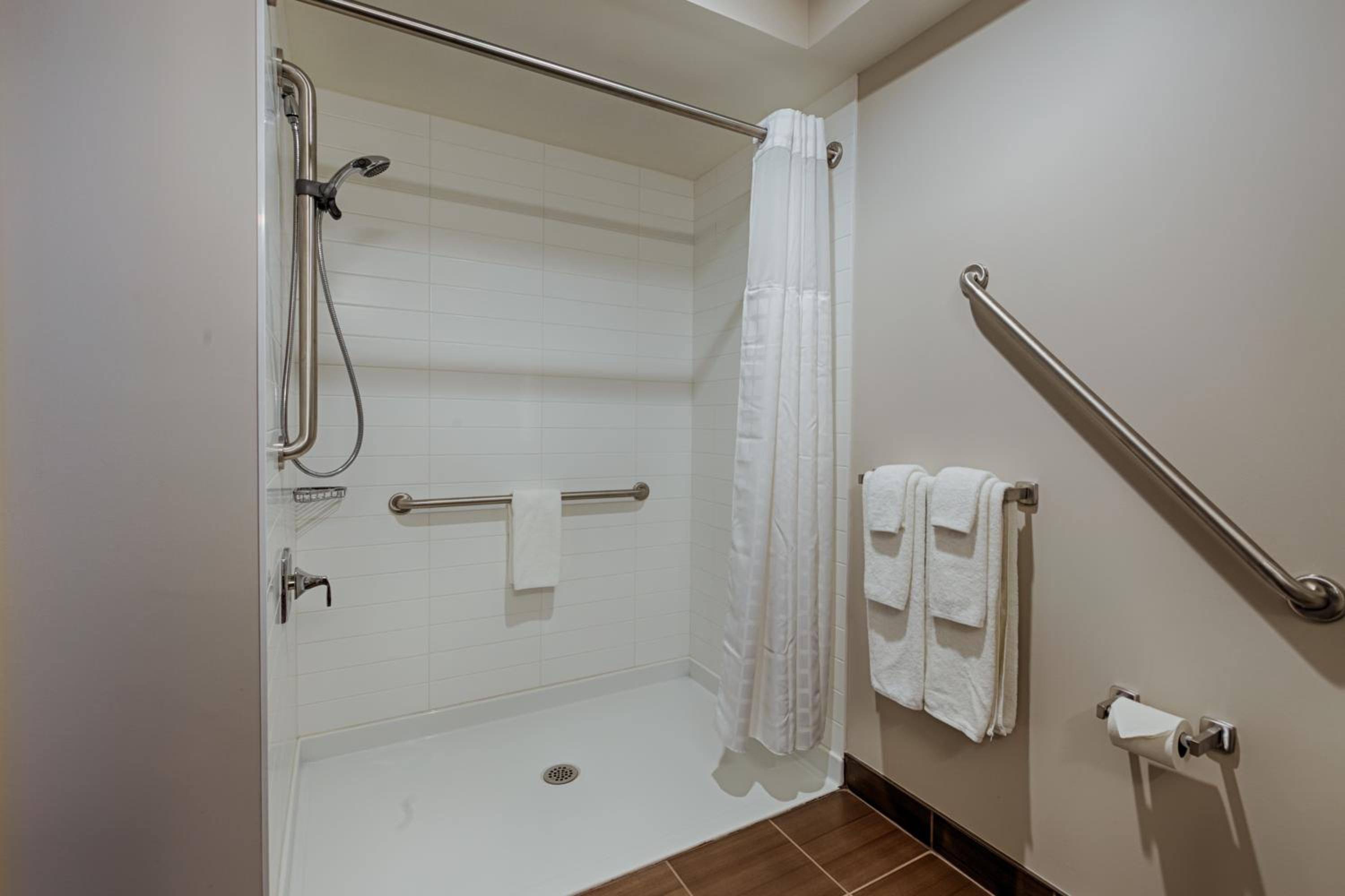 Microtel Casselman, Bild 6
