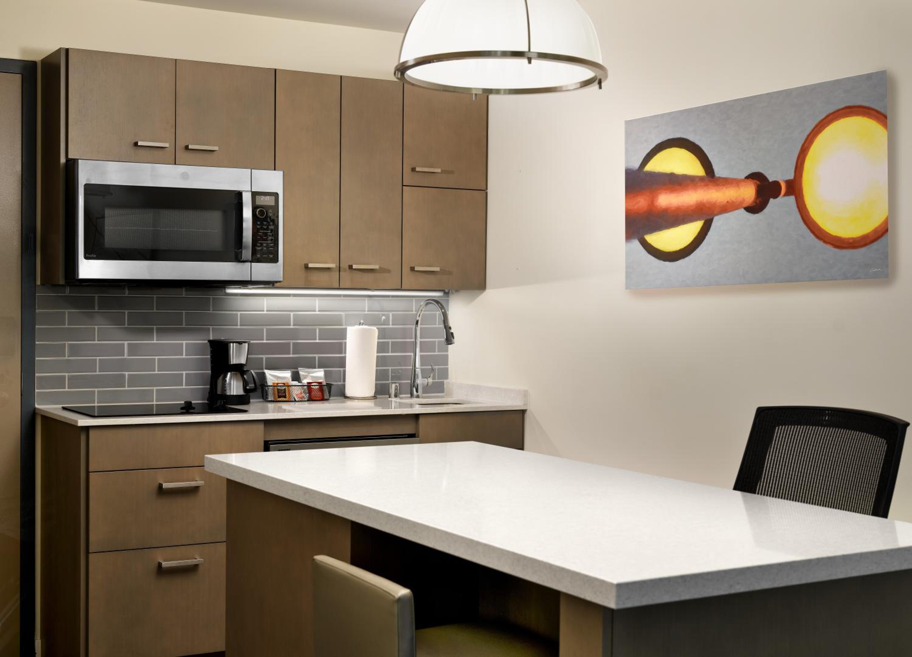 King Studio Suite with Kitchen and Sofa Bed