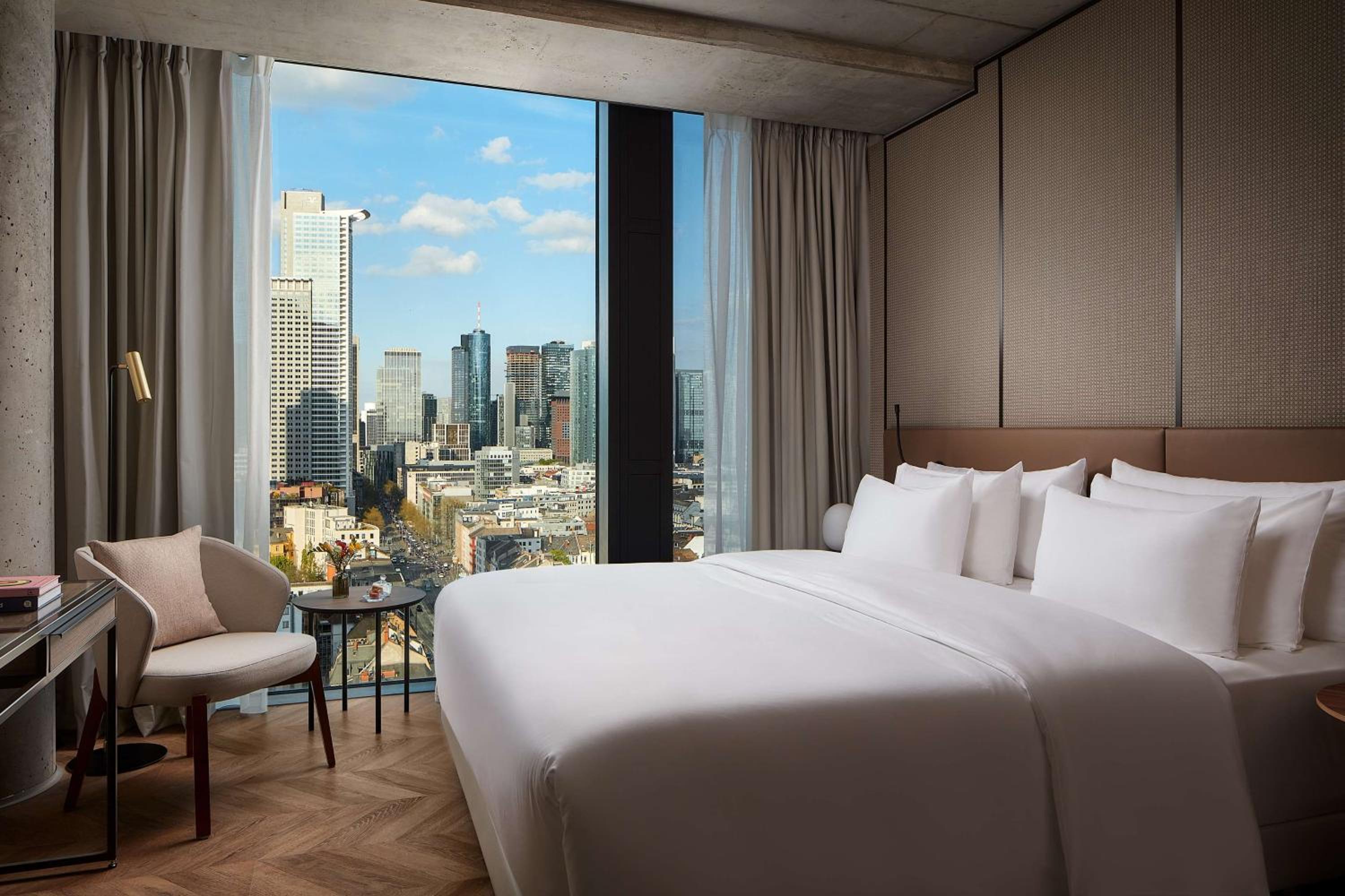 Superior Double or Twin Room Skyline View