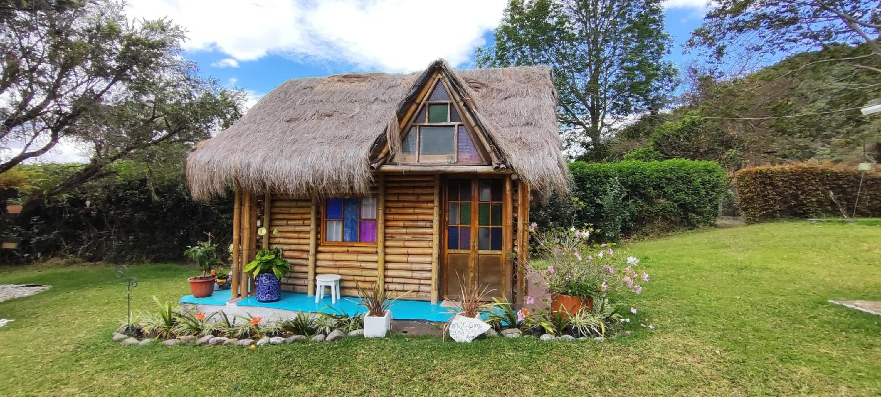 Bungalow With Garden View
