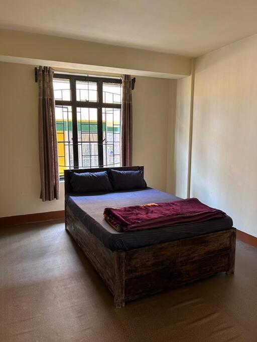 Three-Bedroom Apartment photo 2