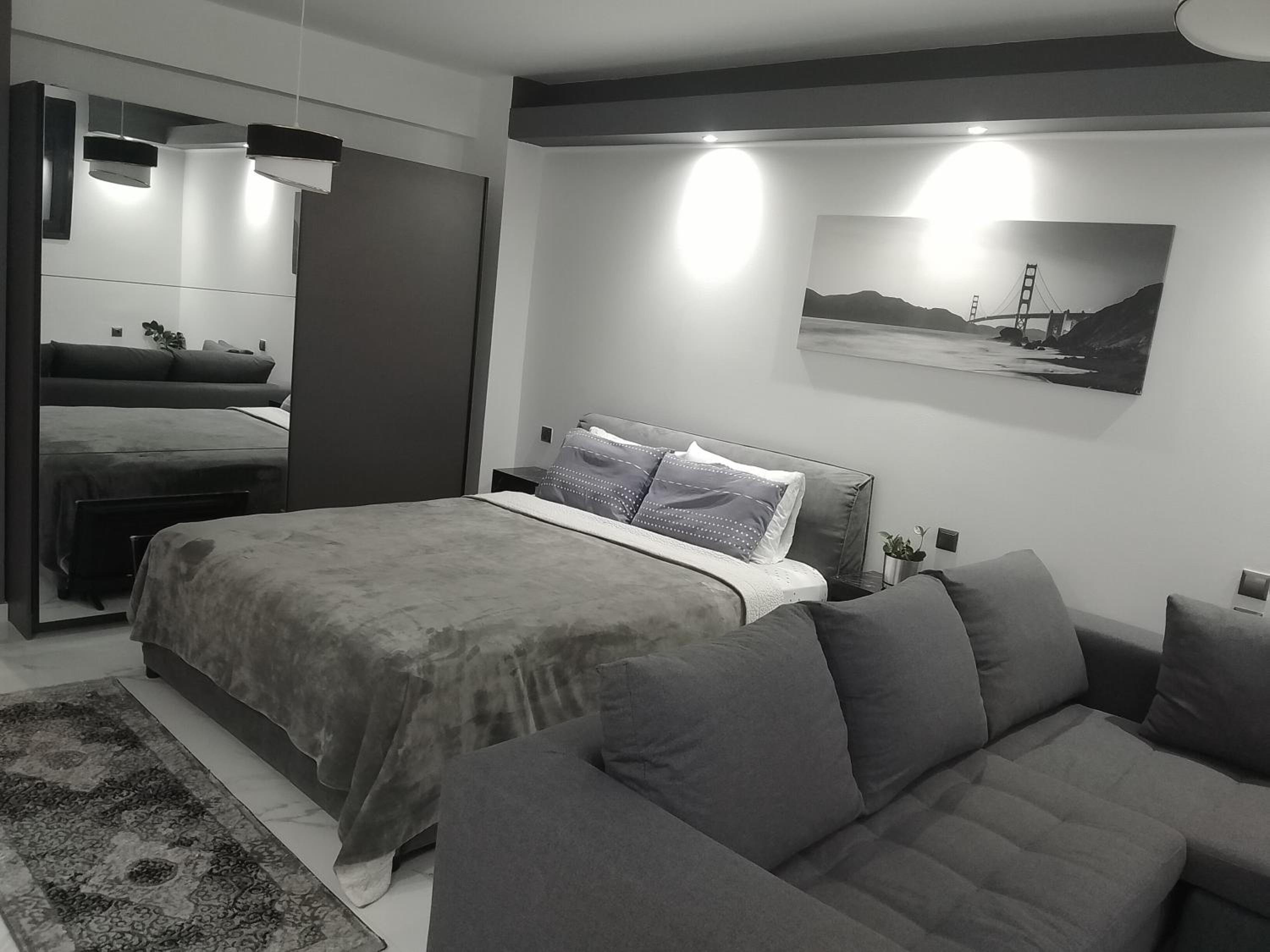One-Bedroom Apartment