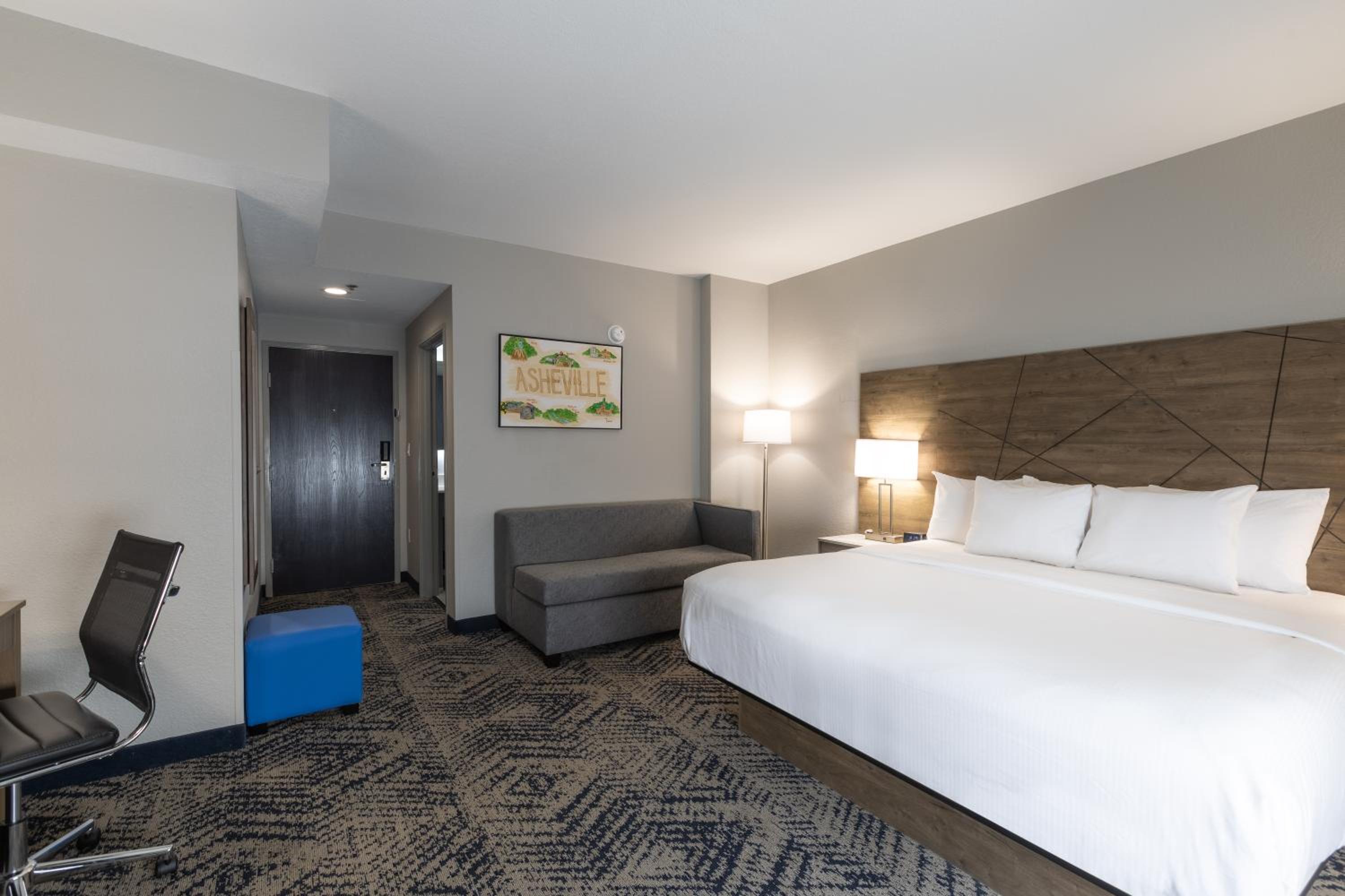 King Room - Accessible/Non Smoking - Photo 2