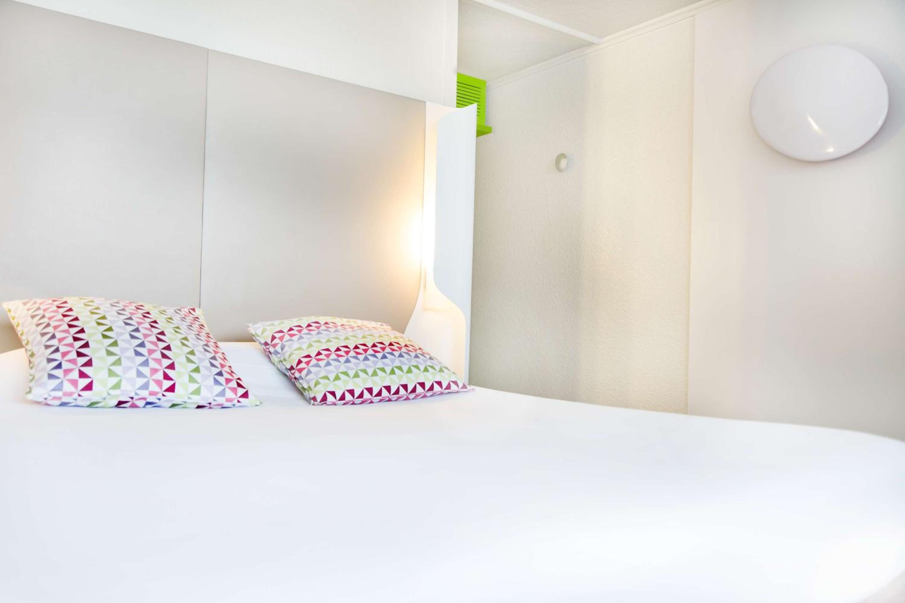 Next Generation Room With 1 Double Bed An 1 Single Bed photo 3