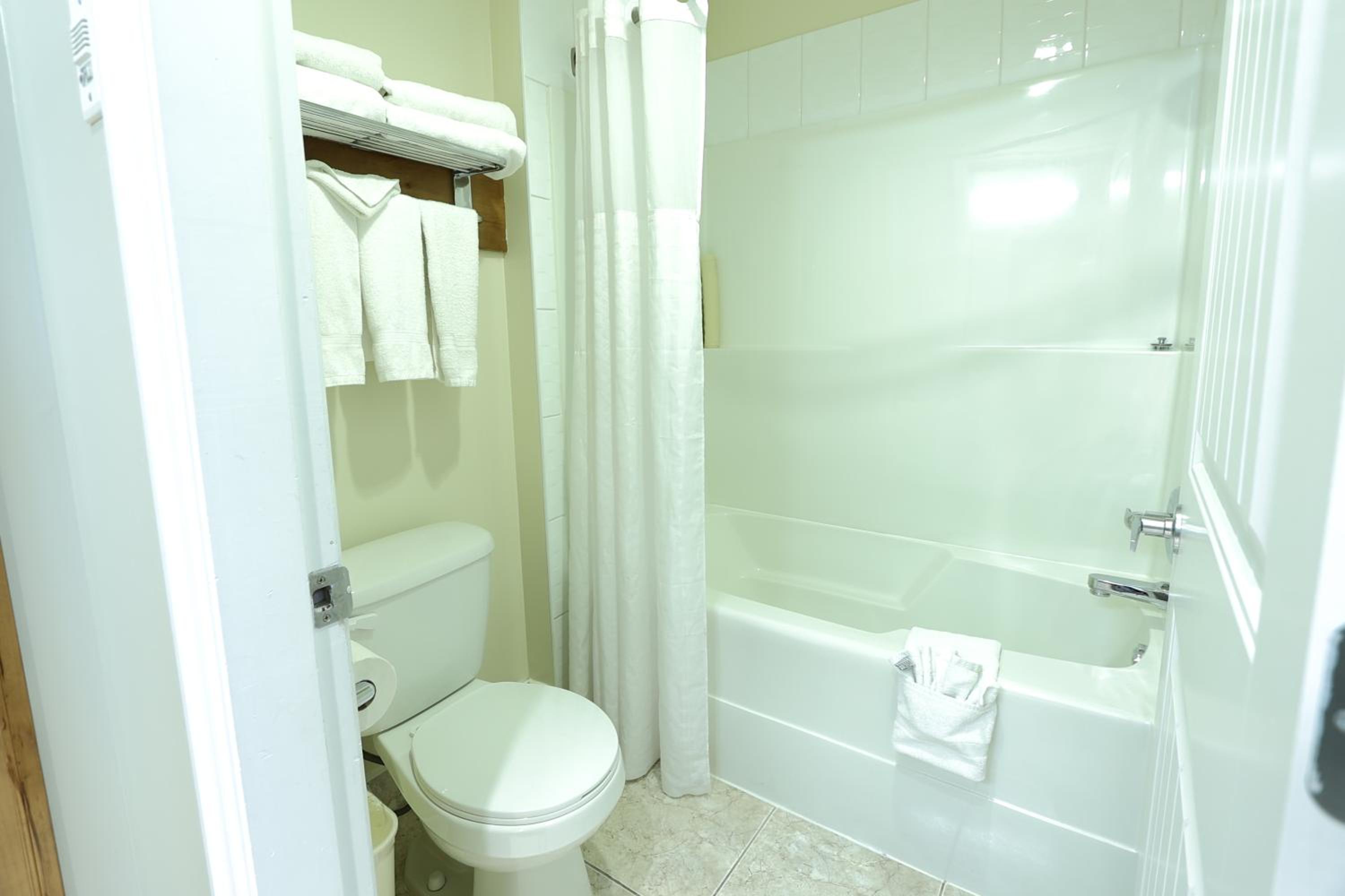 Deluxe Queen Studio with Two Queen Beds - Non-Smoking