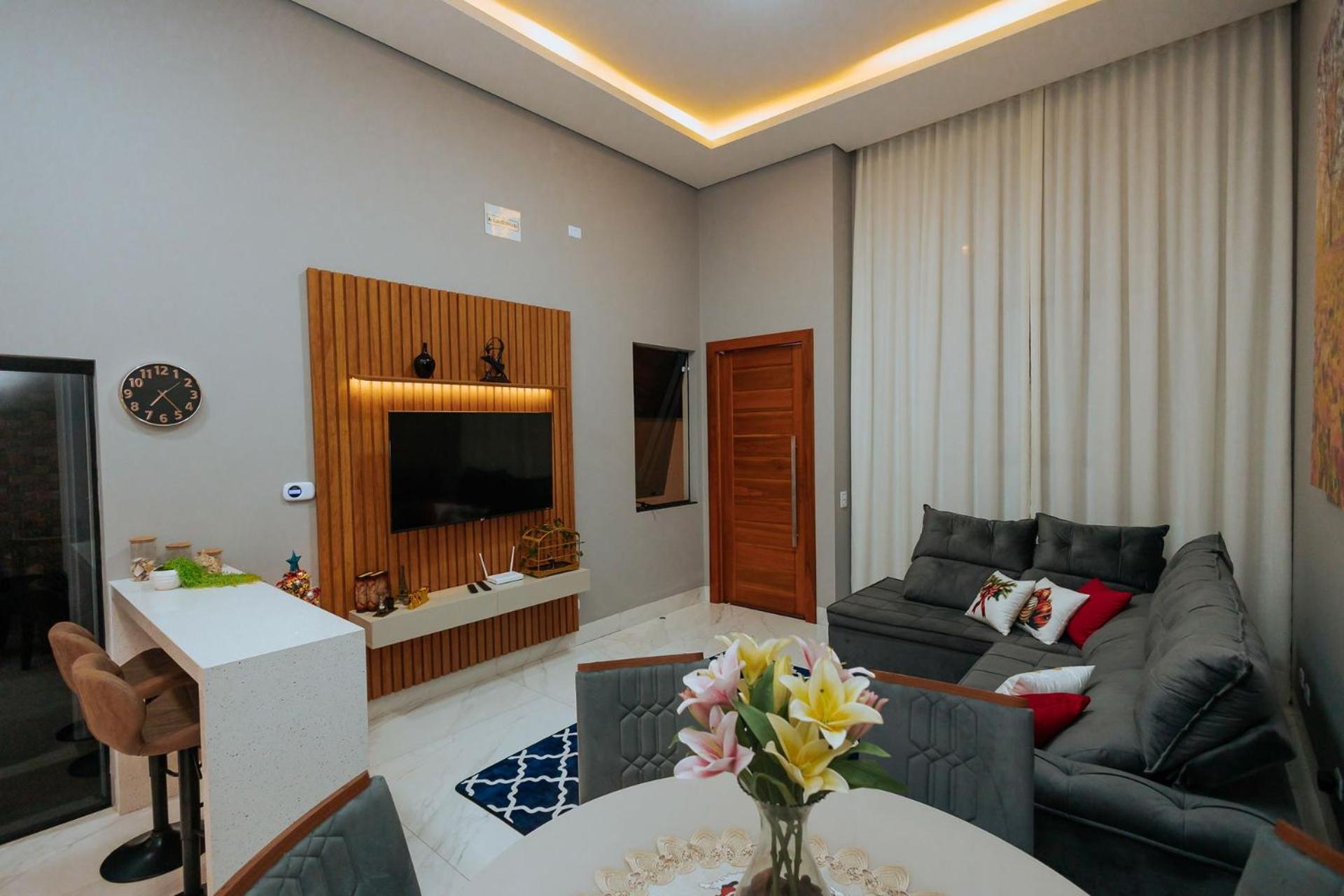 Villa photo 1