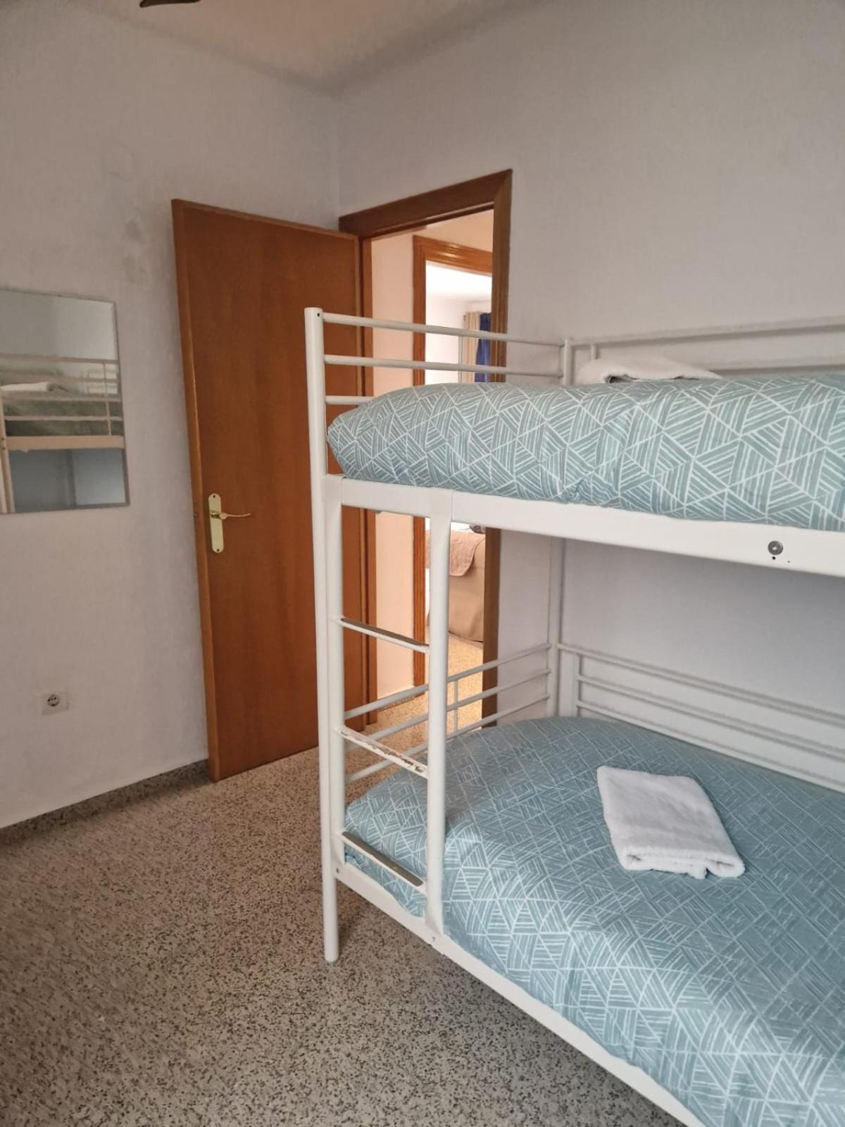 Habitación Cuádruple con Baño Privado